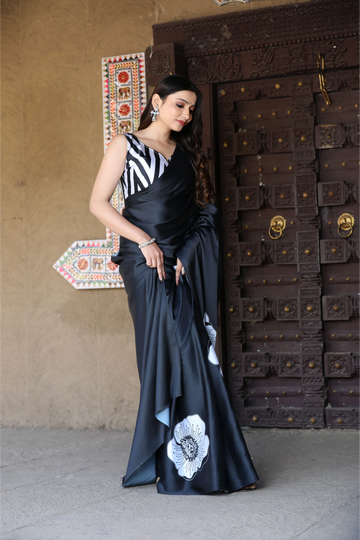 SHYAMIKA Japan Satin White Flower Digital Print Saree with Blouse