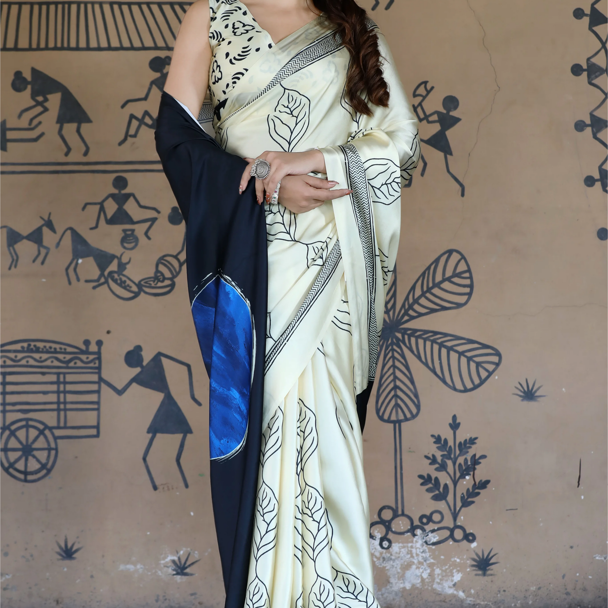SHYAMIKA Maslin Digital Leaf Print Saree with Blouse