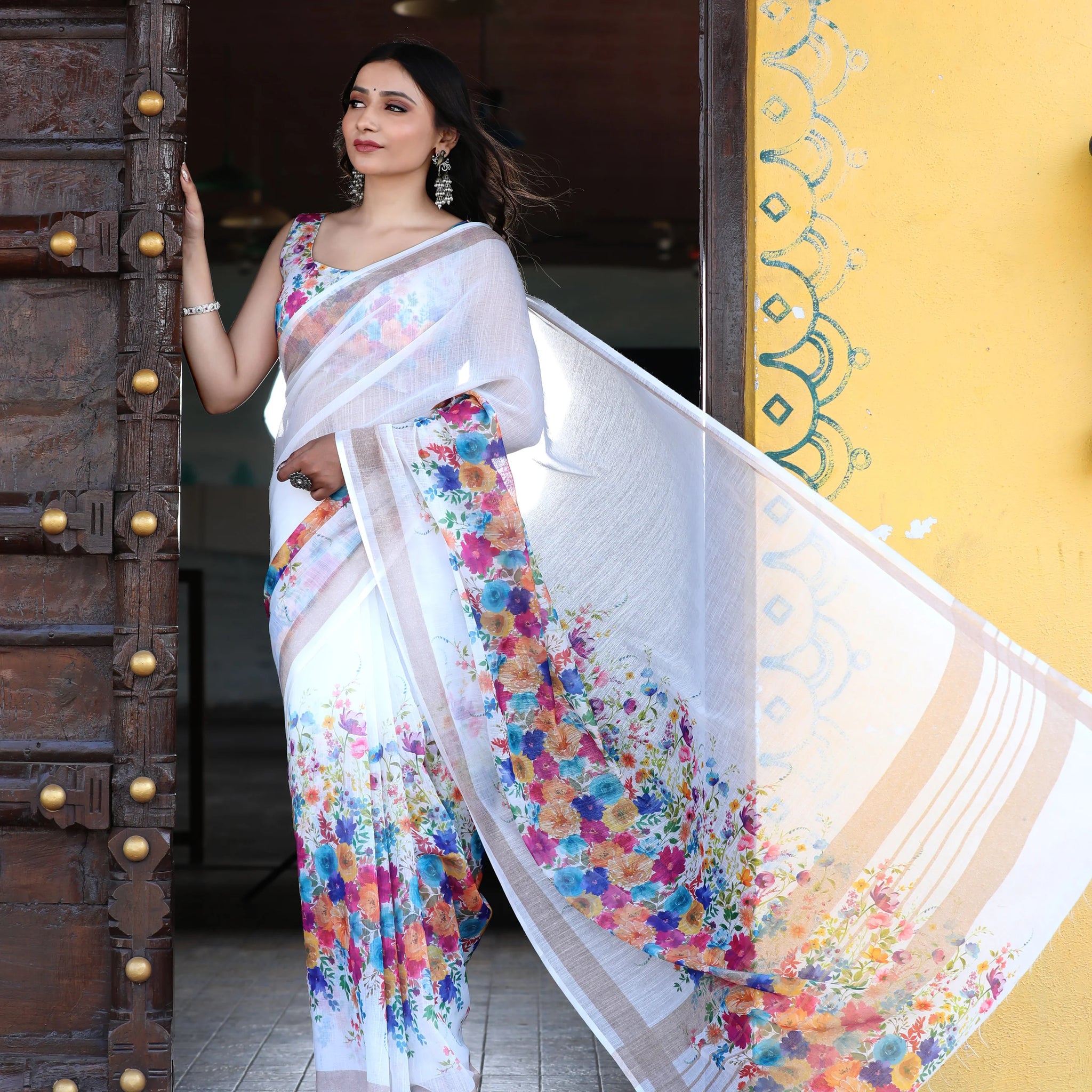 SHYAMIKA Linen Cotton Digital Floral Printed Saree with Blouse