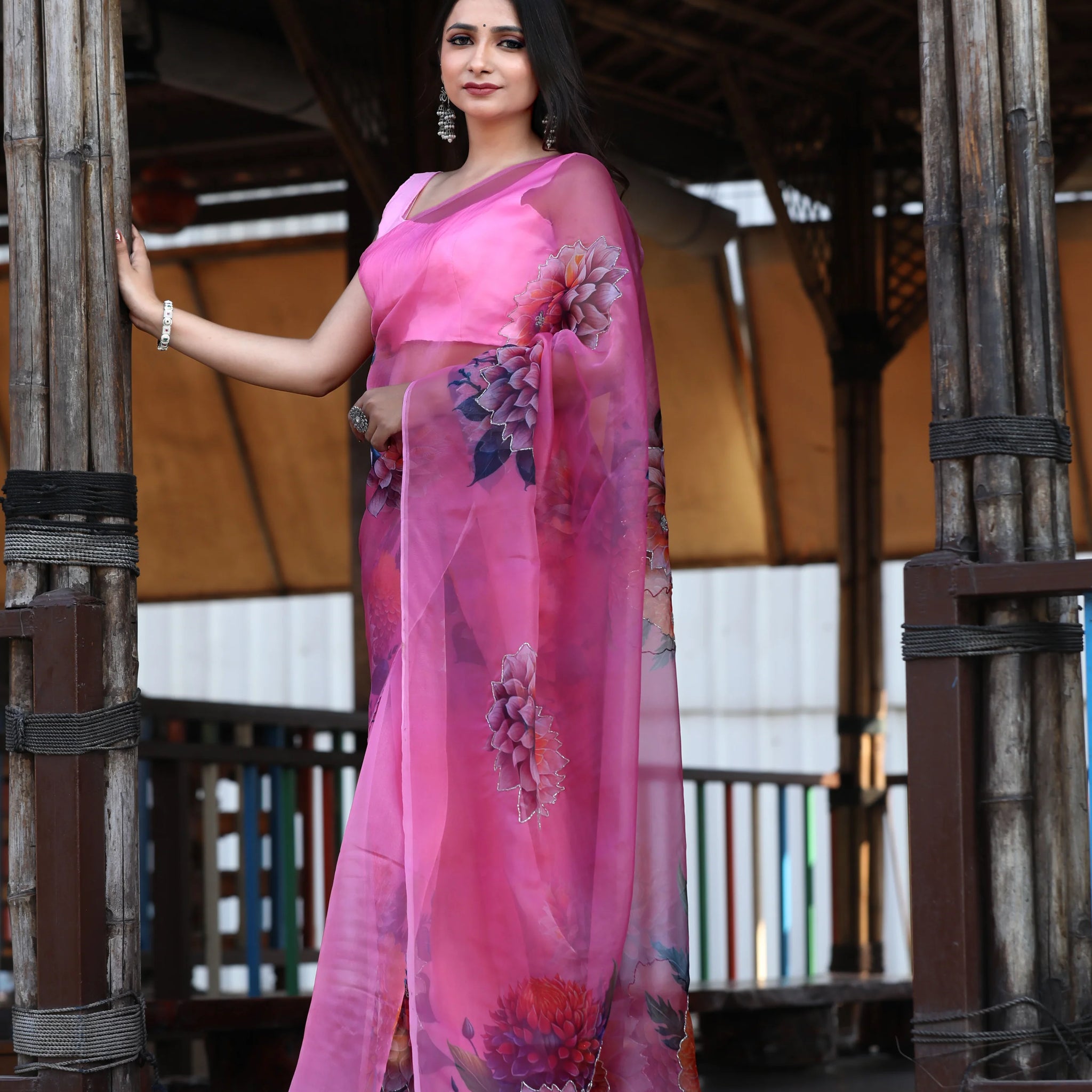 SHYAMIKA Linen Cotton Floral Digital Printed Light Pink Saree with Blouse
