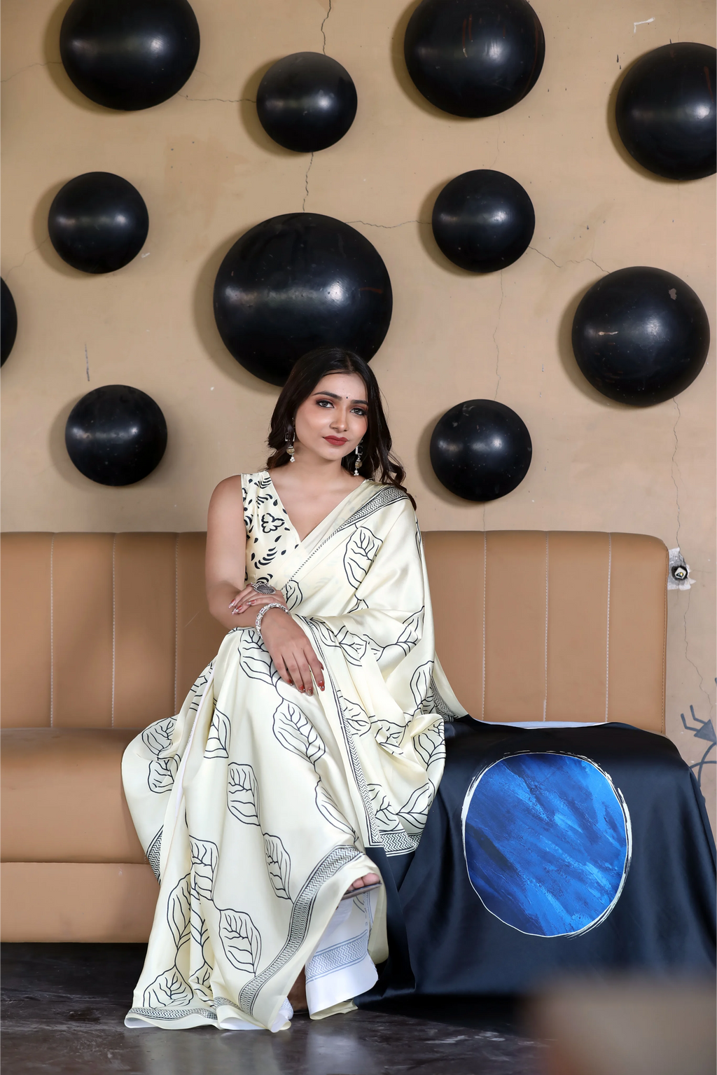 SHYAMIKA Maslin Digital Leaf Print Saree with Blouse