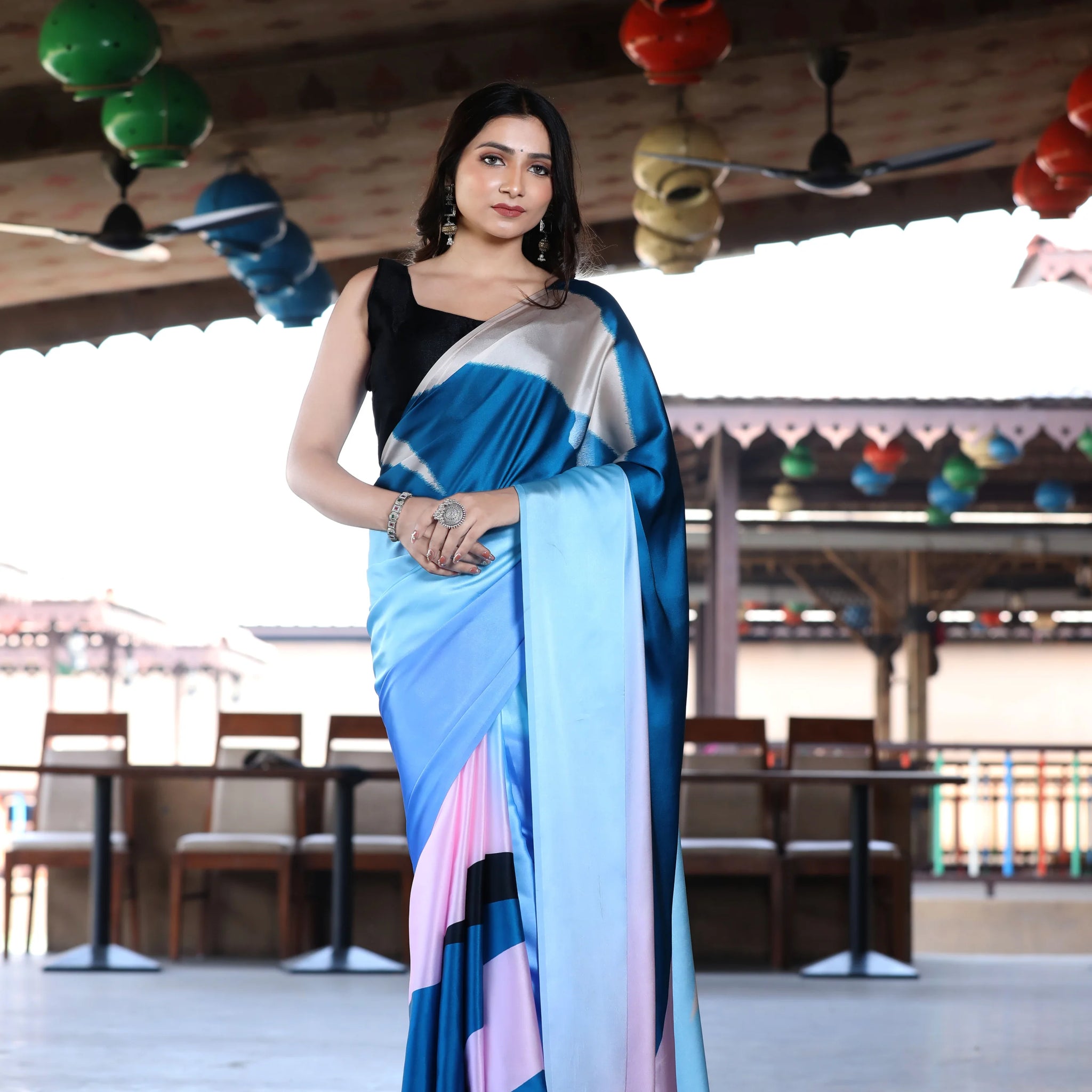 SHYAMIKA Maslin Multicolor Digital Printed Saree with Blouse