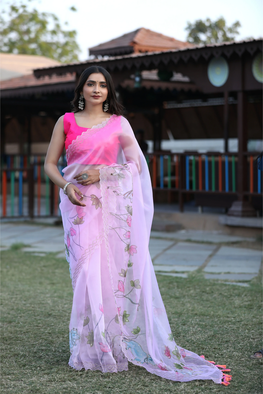 SHYAMIKA Linen Cotton Digital Floral Print Saree with Blouse