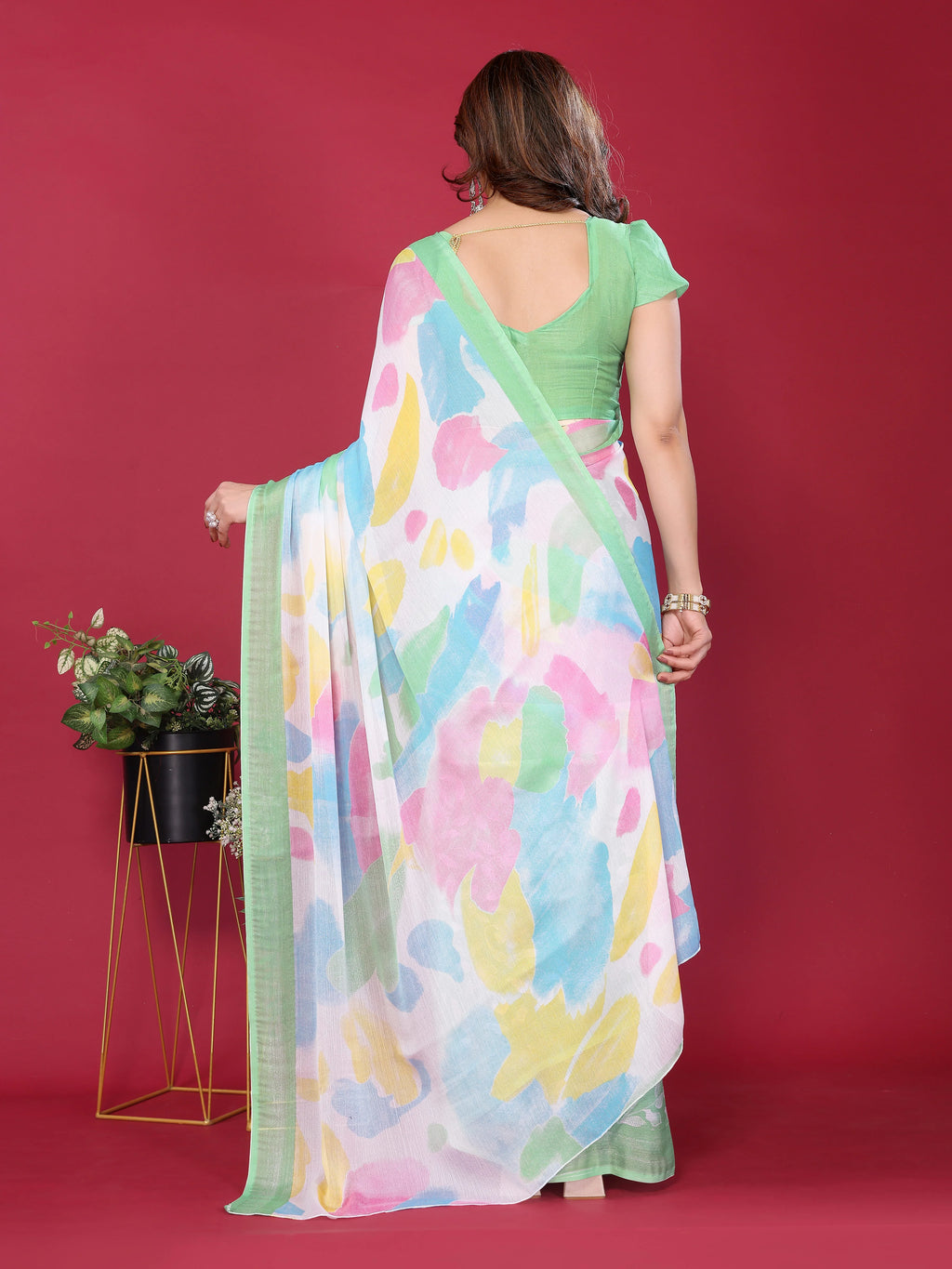 SHYAMIKA Floral Moss Chiffon Printed Saree with Blouse