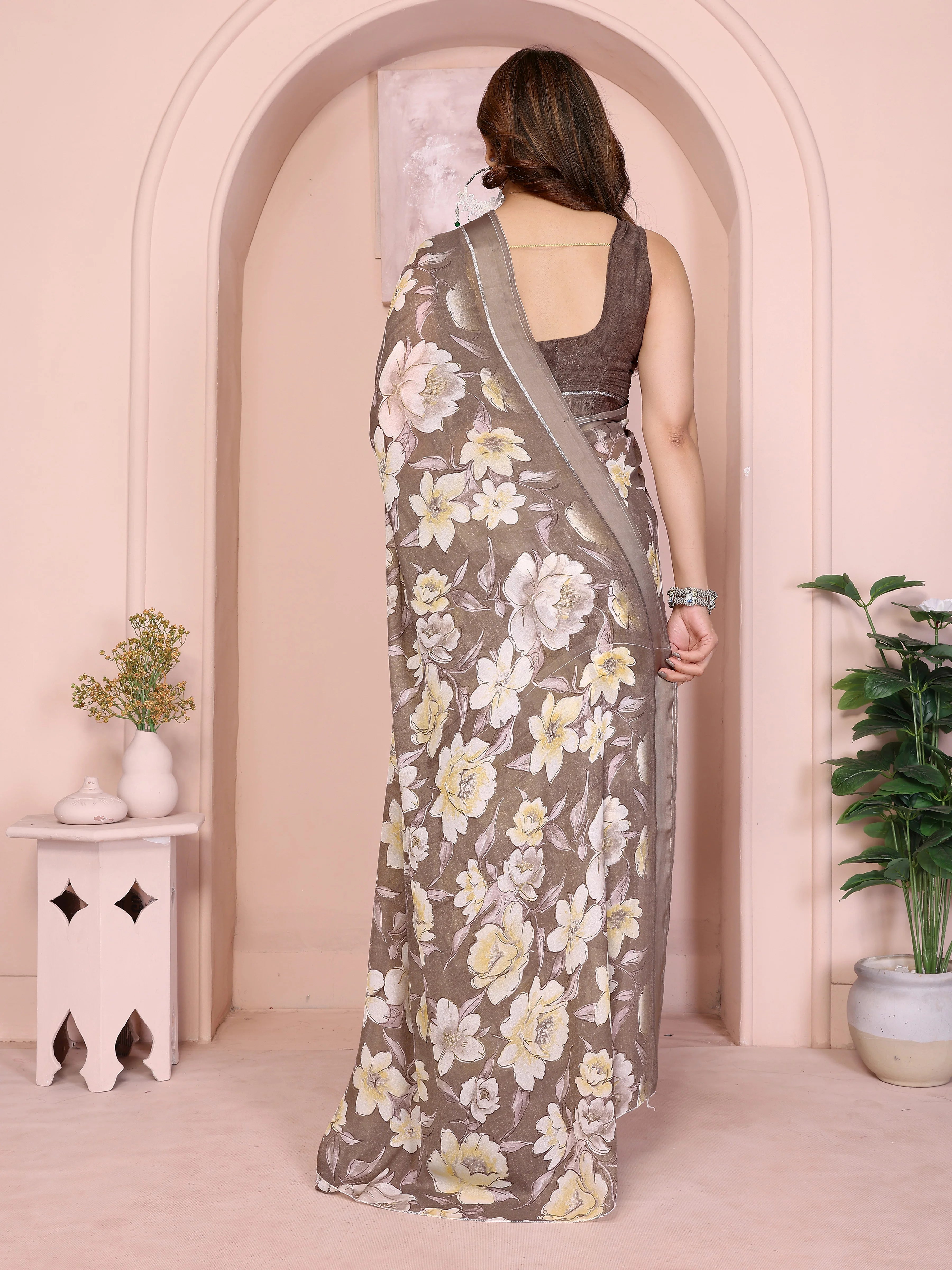 SHYAMIKA Floral Moss Satin Patta Printed Saree with Blouse
