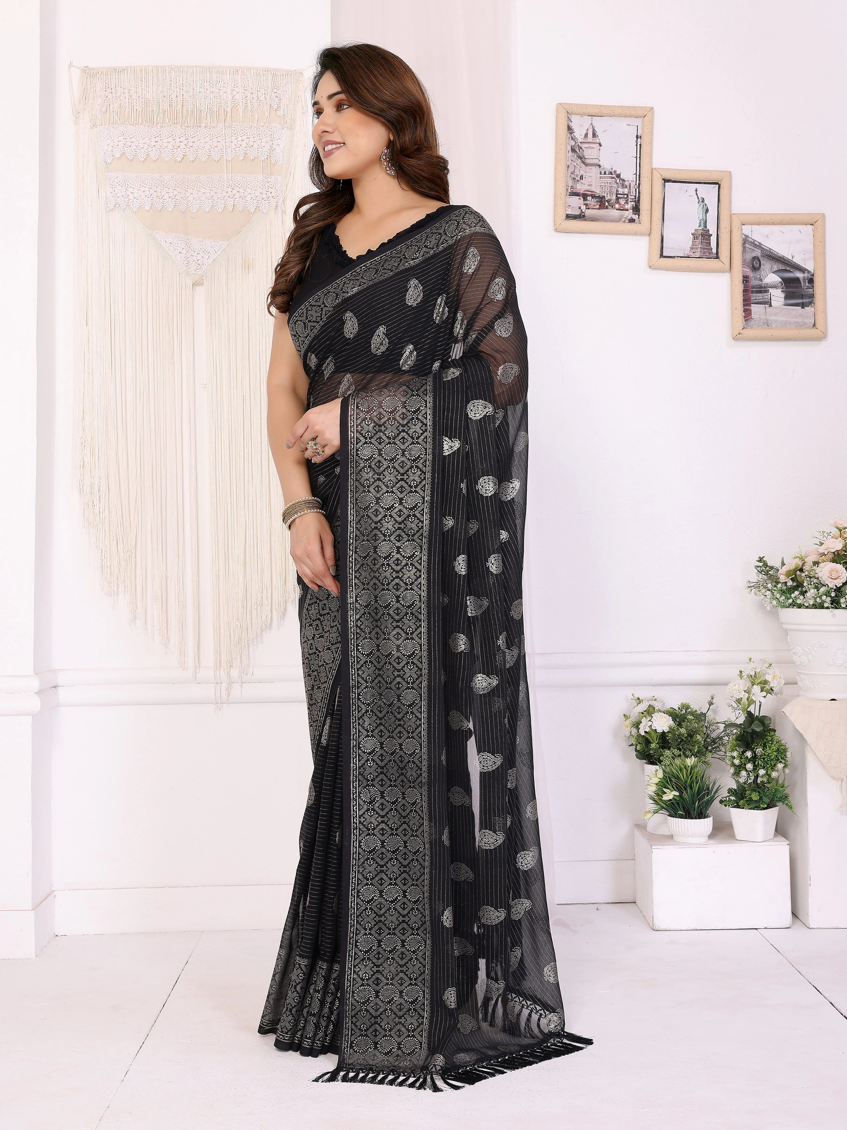 SHYAMIKA Georgette Plain Saree with Foil Work & Lace Blouse