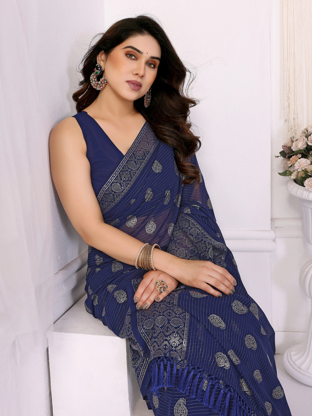 SHYAMIKA Georgette Plain Saree with Foil Work & Lace Blouse