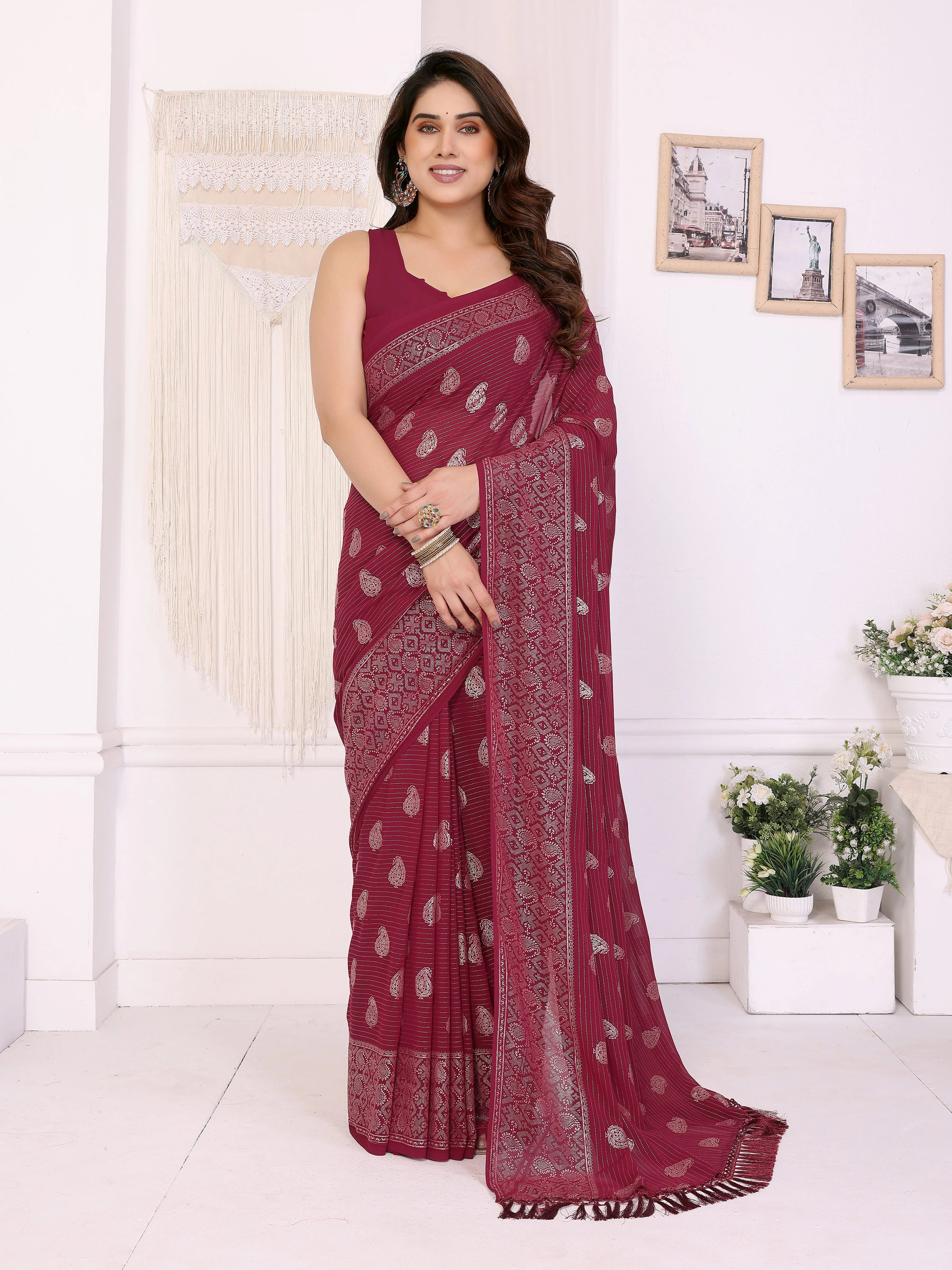 SHYAMIKA Georgette Plain Saree with Foil Work & Lace Blouse