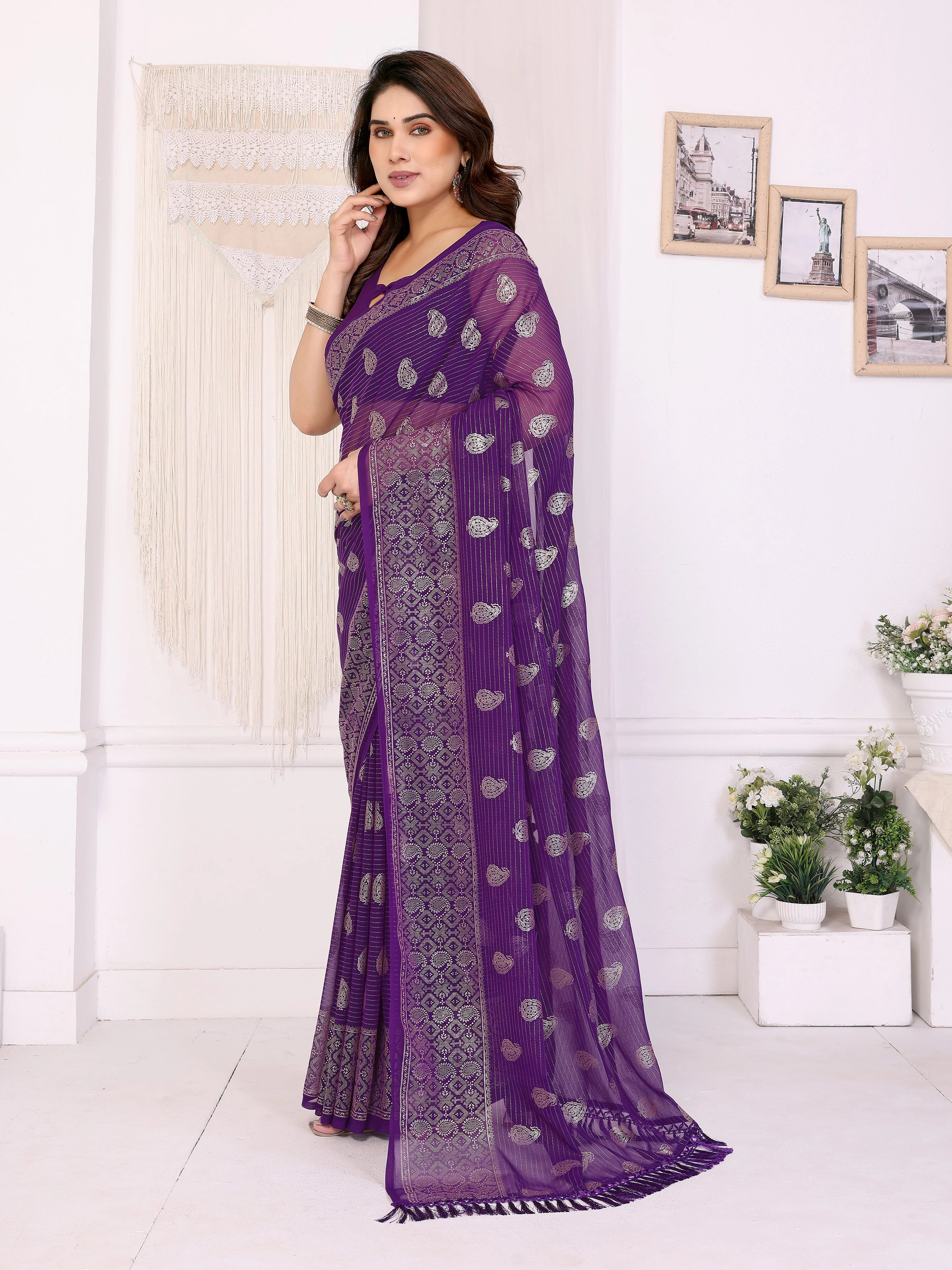 SHYAMIKA Georgette Plain Saree with Foil Work & Lace Blouse