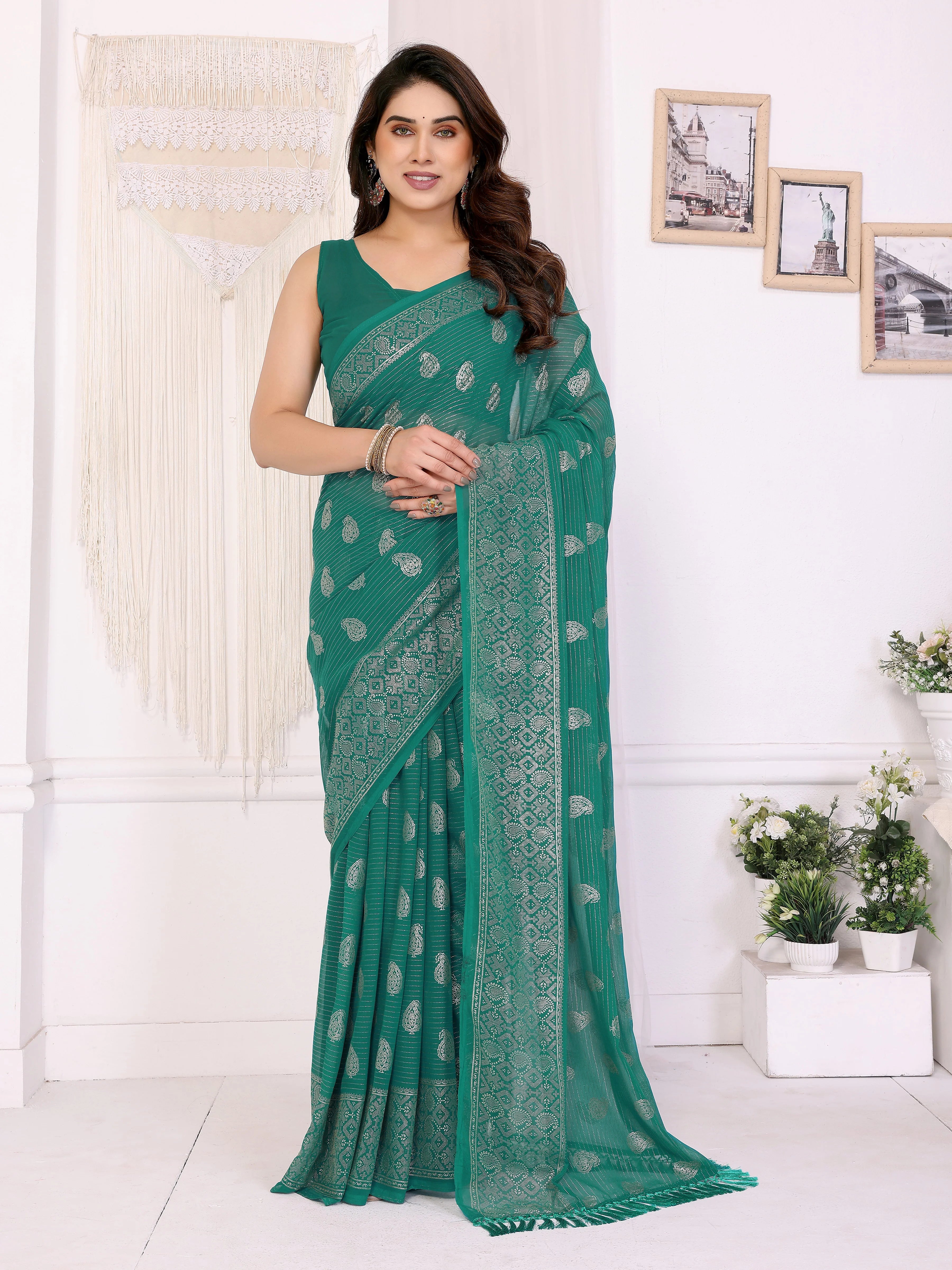 SHYAMIKA Georgette Plain Saree with Foil Work & Lace Blouse