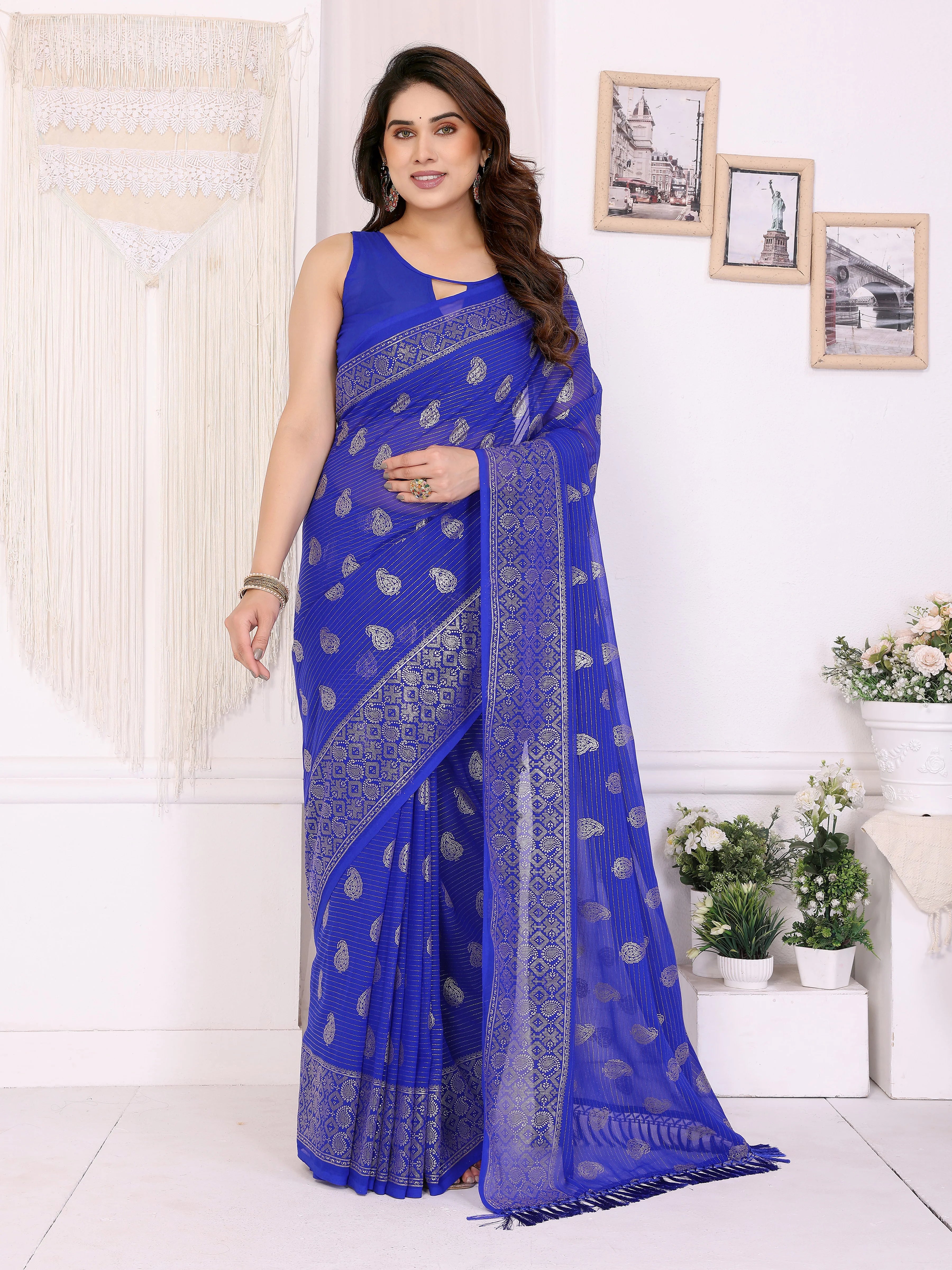 SHYAMIKA Georgette Plain Saree with Foil Work & Lace Blouse