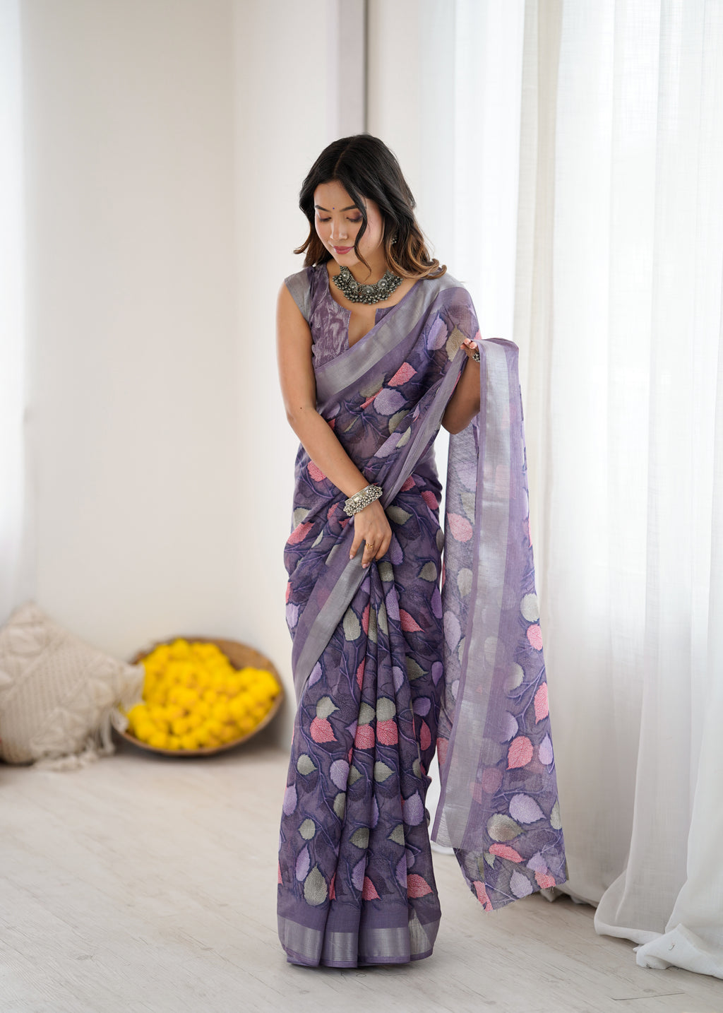 SHYAMIKA Linen Patta Printed Saree with Blouse
