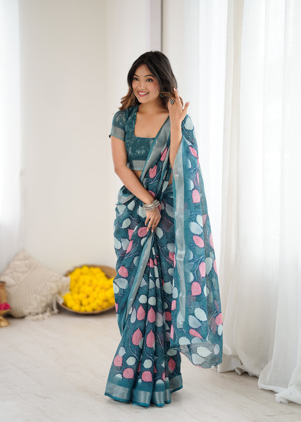 SHYAMIKA Linen Patta Printed Saree with Blouse