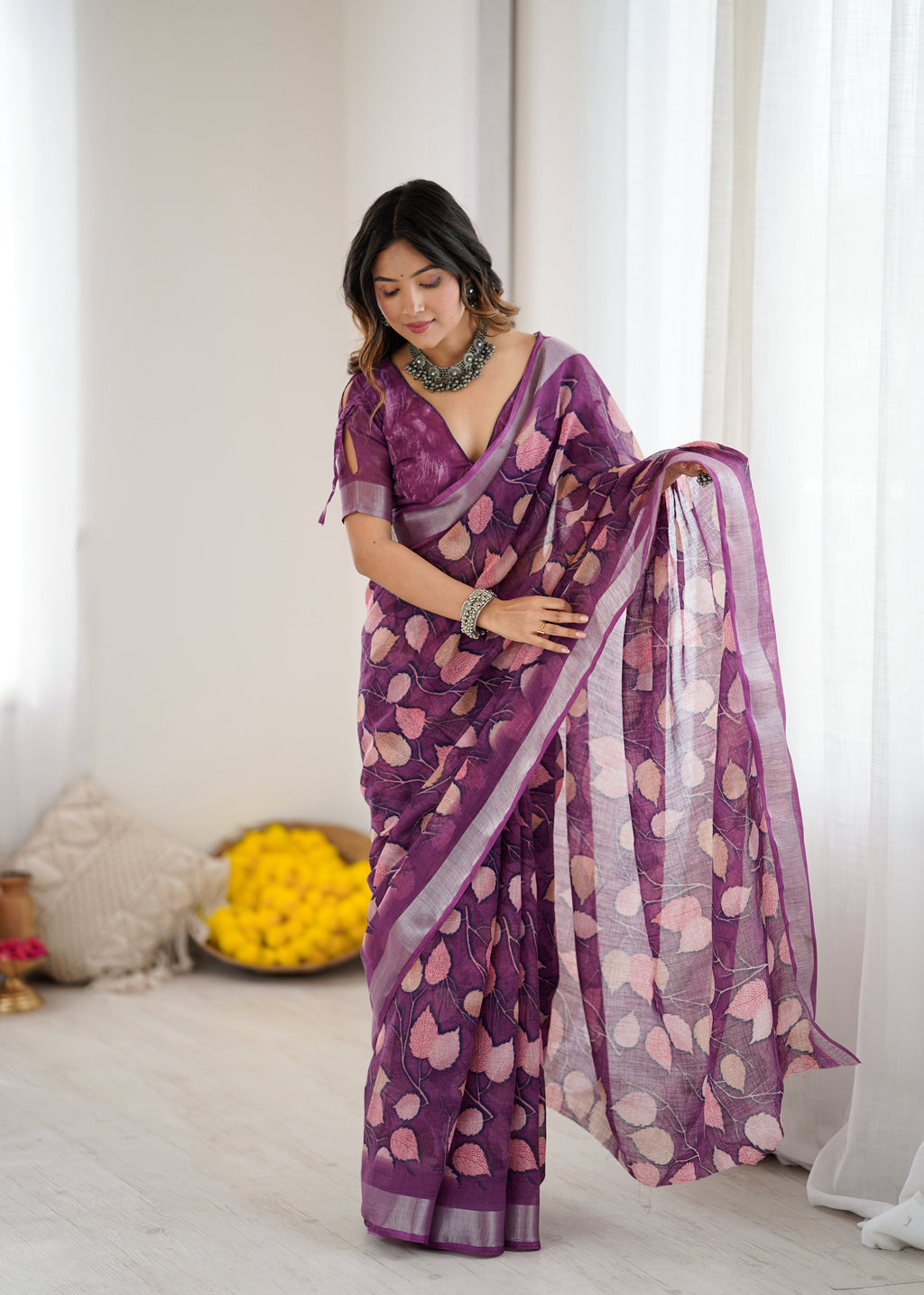 SHYAMIKA Linen Patta Printed Saree with Blouse