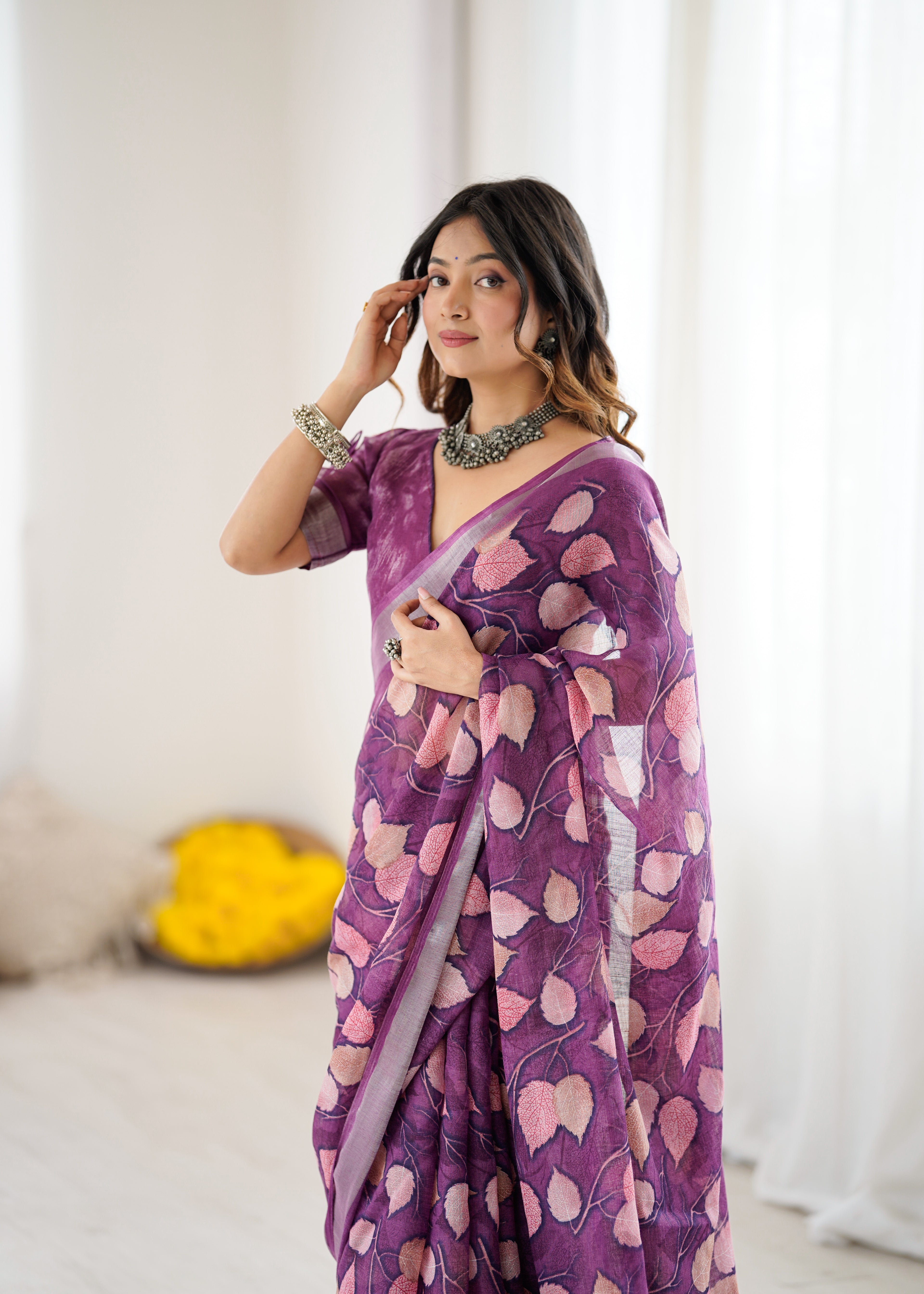 SHYAMIKA Linen Patta Printed Saree with Blouse