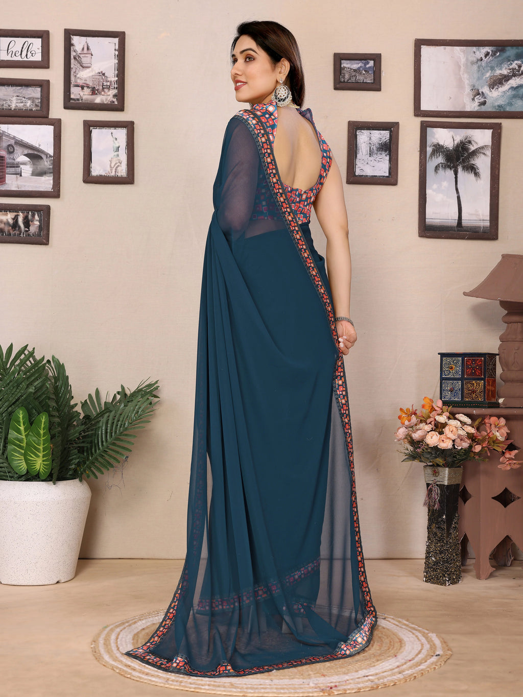 SHYAMIKA Georgette Plain Saree with Digital Print Lace & Blouse