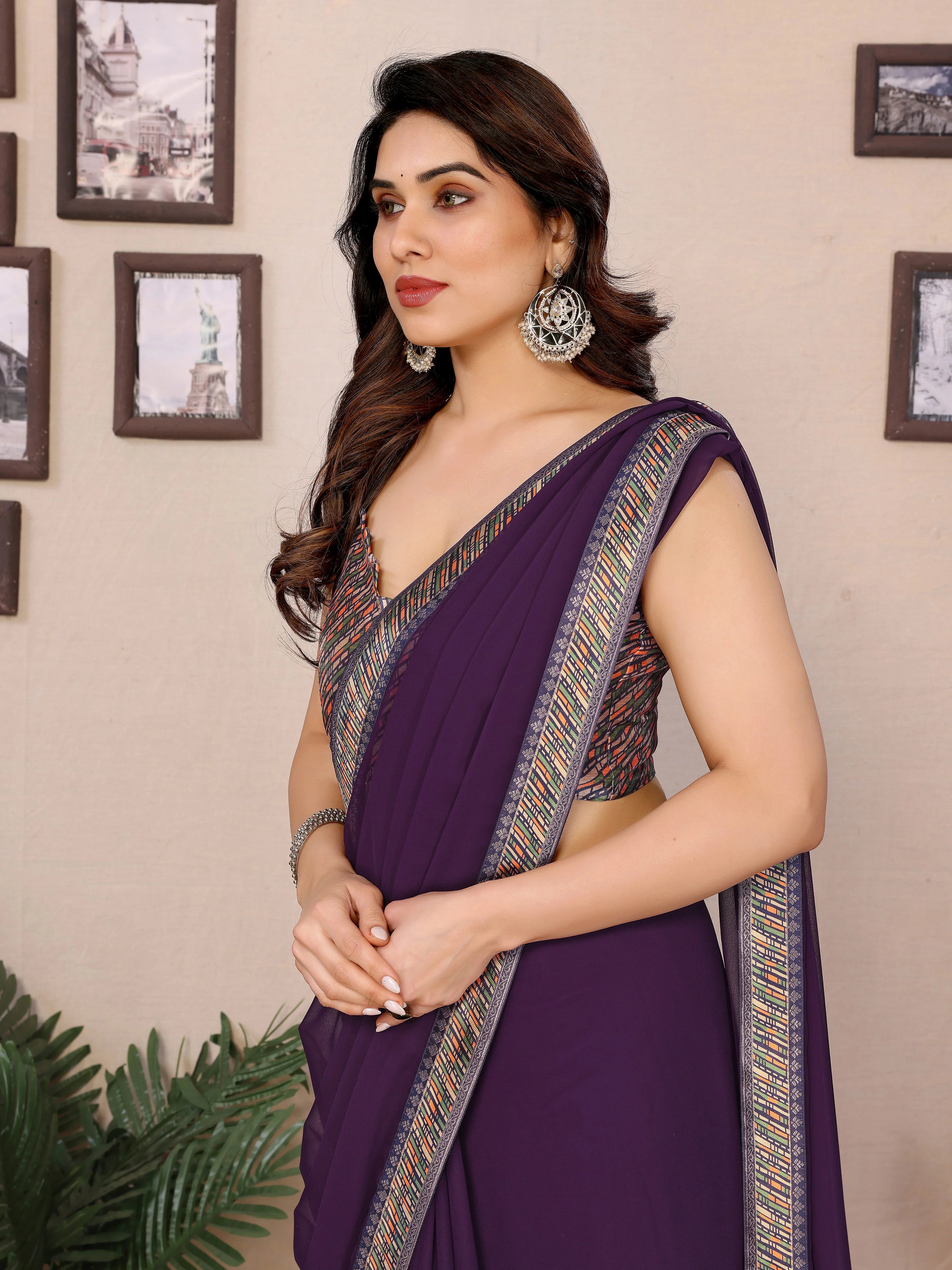 SHYAMIKA Georgette Plain Saree with Digital Print Lace & Blouse