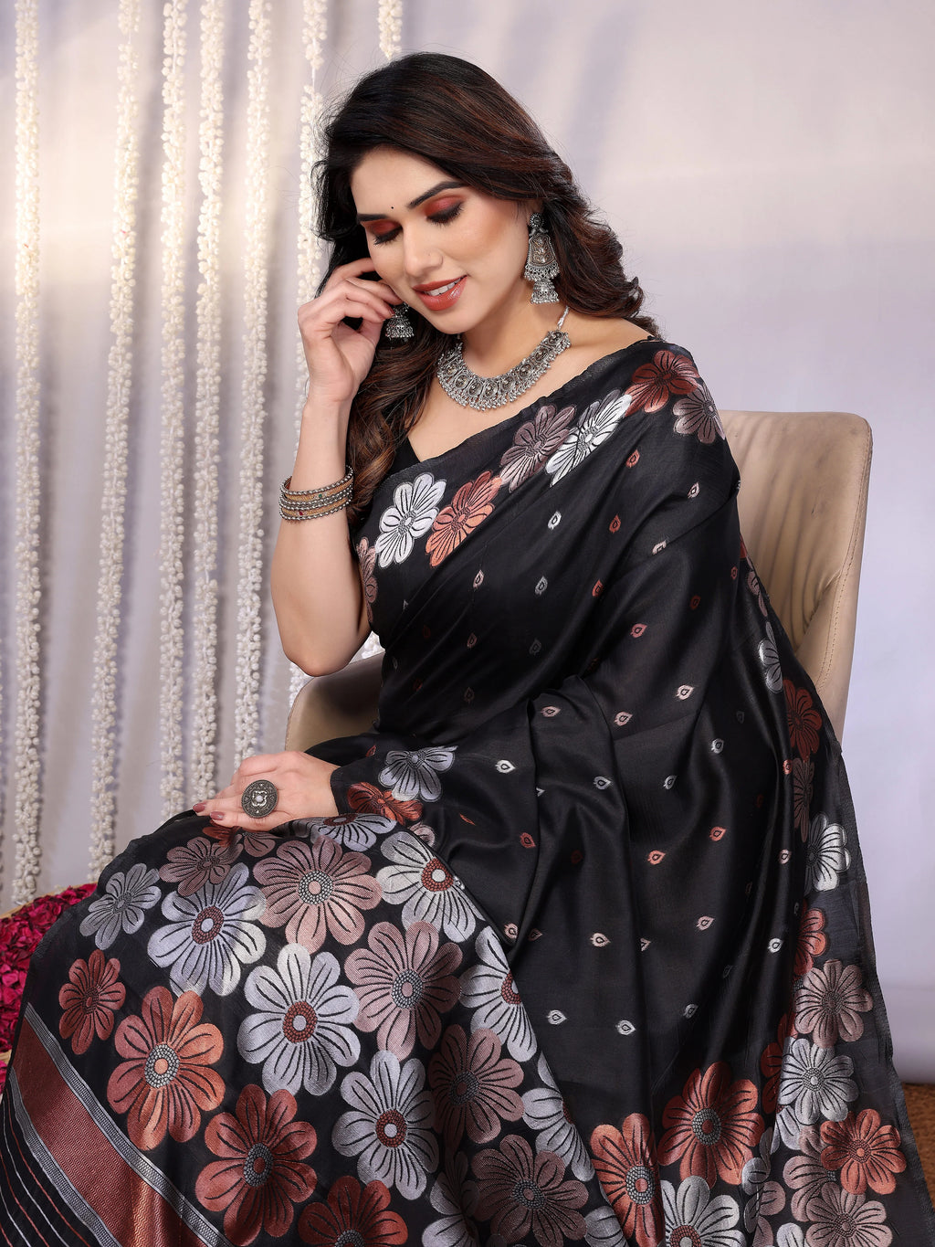 SHYAMIKA Banarasi Silk Weaving Saree with Floral Motifs & Blouse