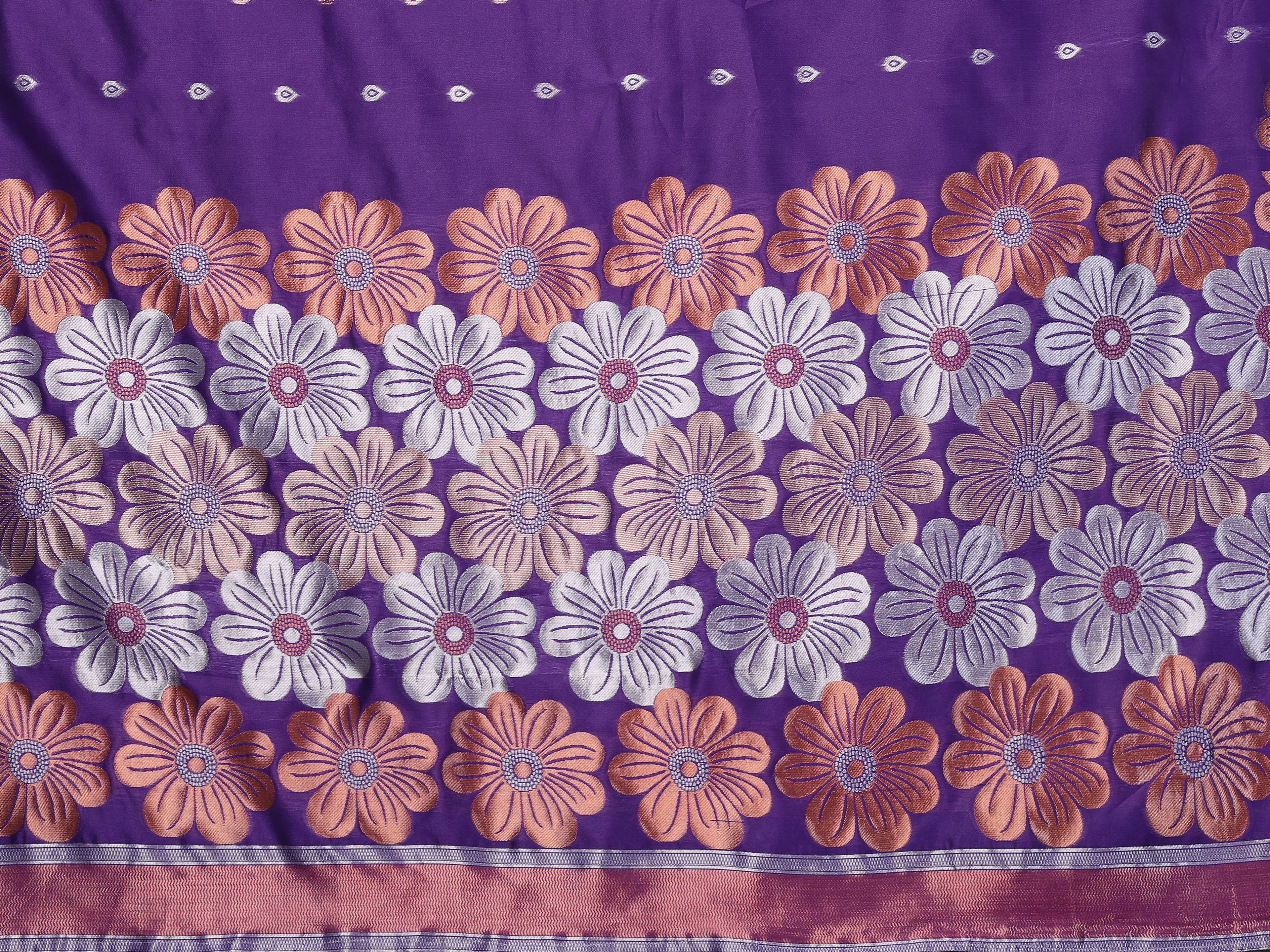 SHYAMIKA Banarasi Silk Weaving Saree with Floral Motifs & Blouse