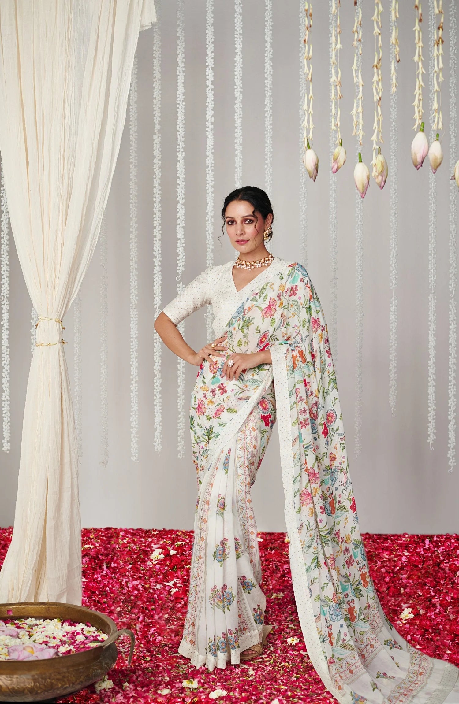 SHYAMIKA Bright Moss White Digital Heavy Floral Saree with Blouse