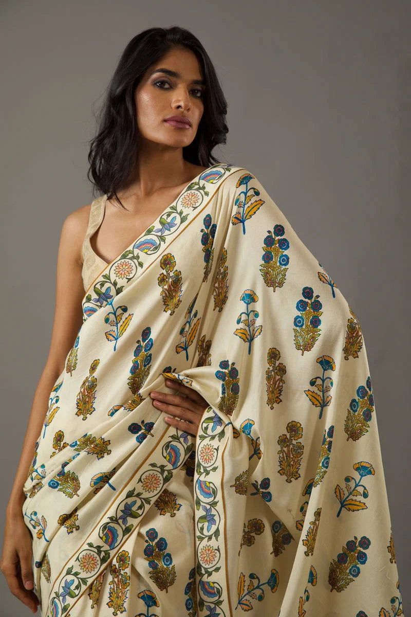 SHYAMIKA Bright Moss Off-White Ethnic Floral Print Saree with Blouse