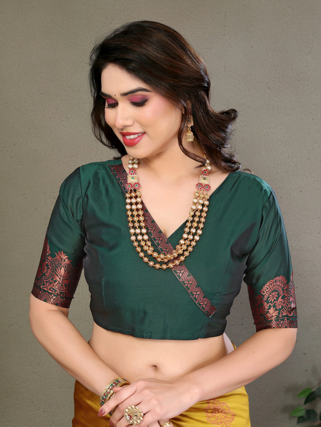 SHYAMIKA Banarasi Silk Weaving Banarasi Saree with Blouse
