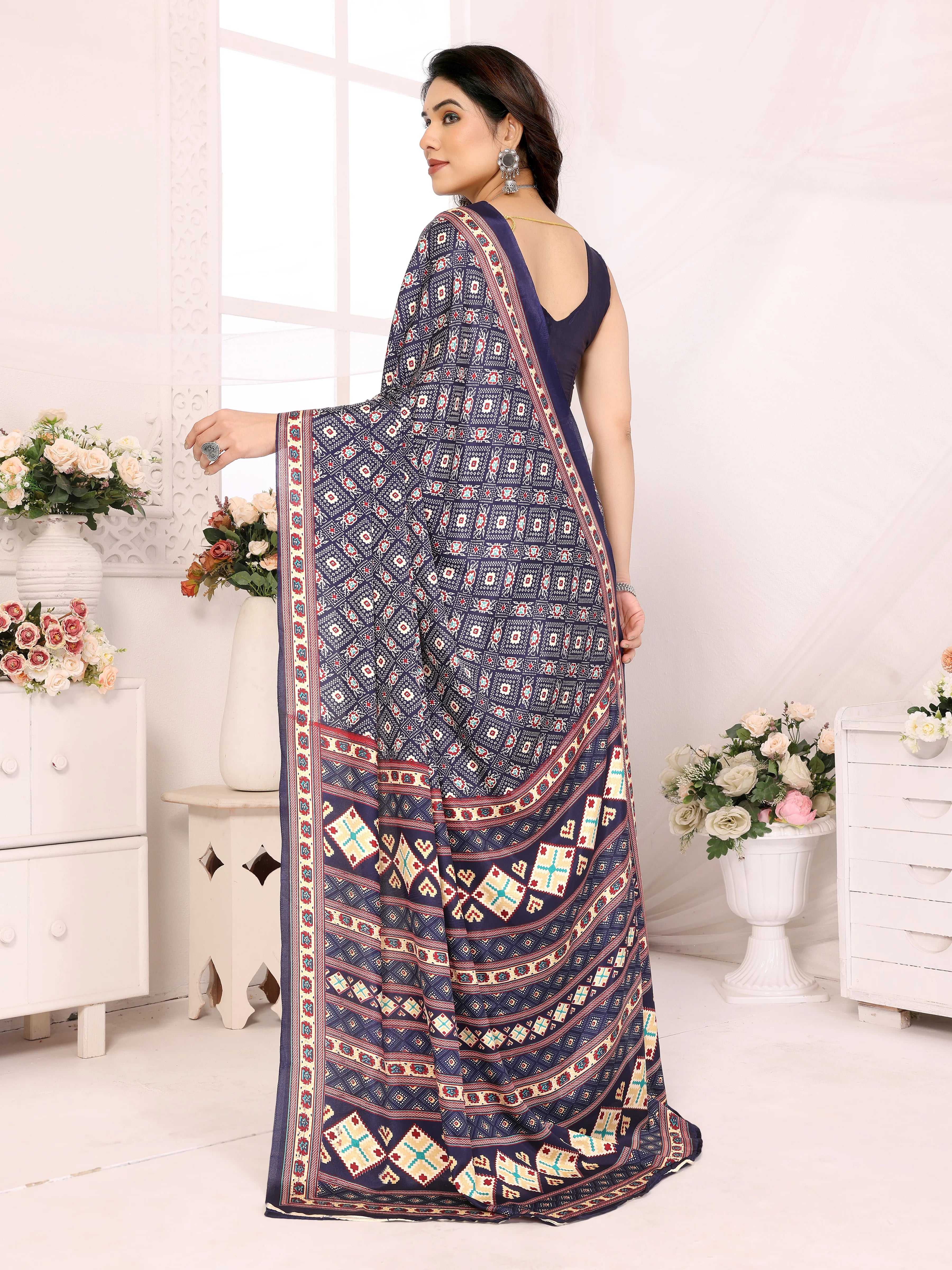 SHYAMIKA Silk Crepe Patola Printed Saree with Blouse