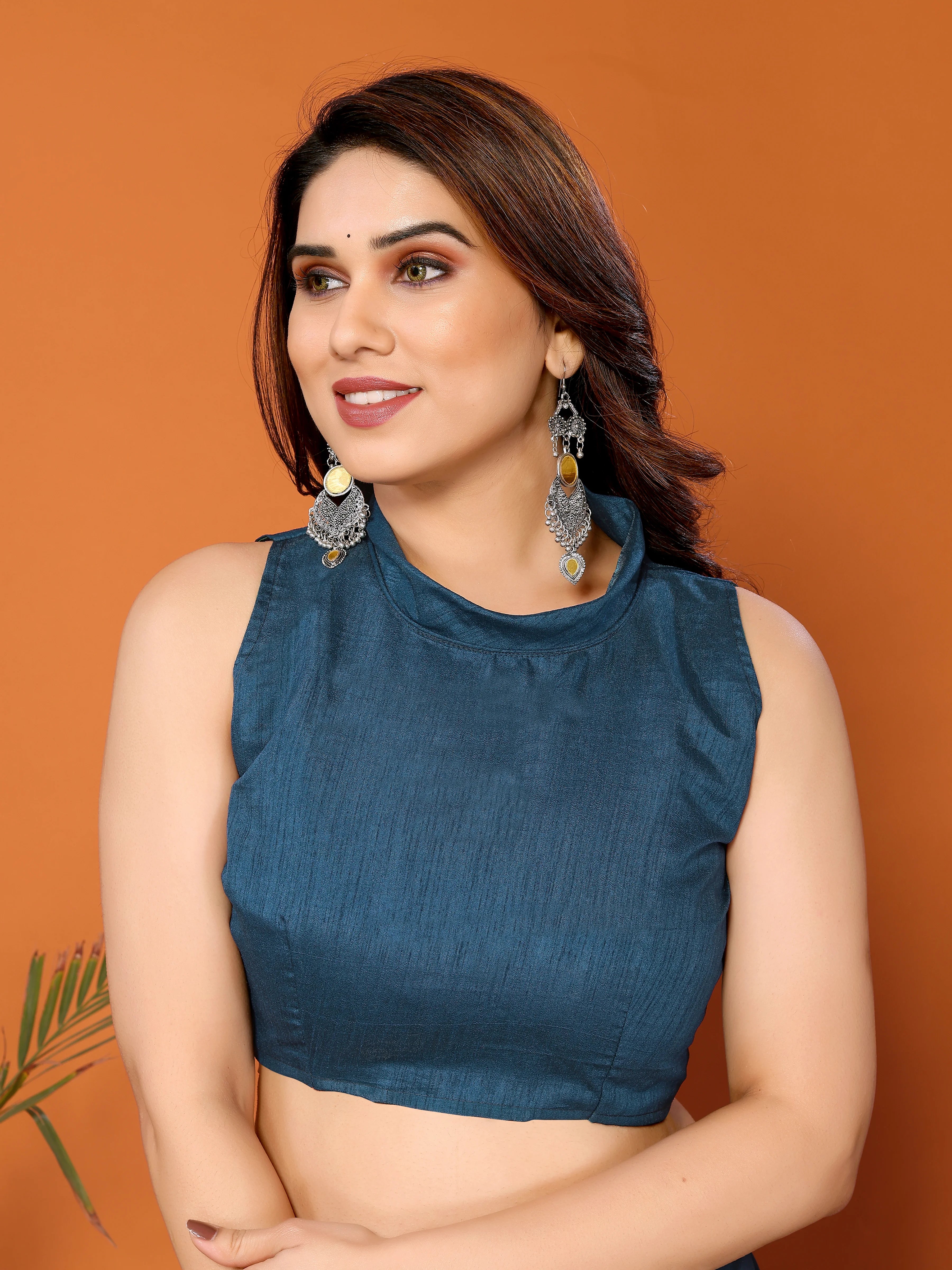 SHYAMIKA Georgette Mirror Work Plain Saree with Blouse