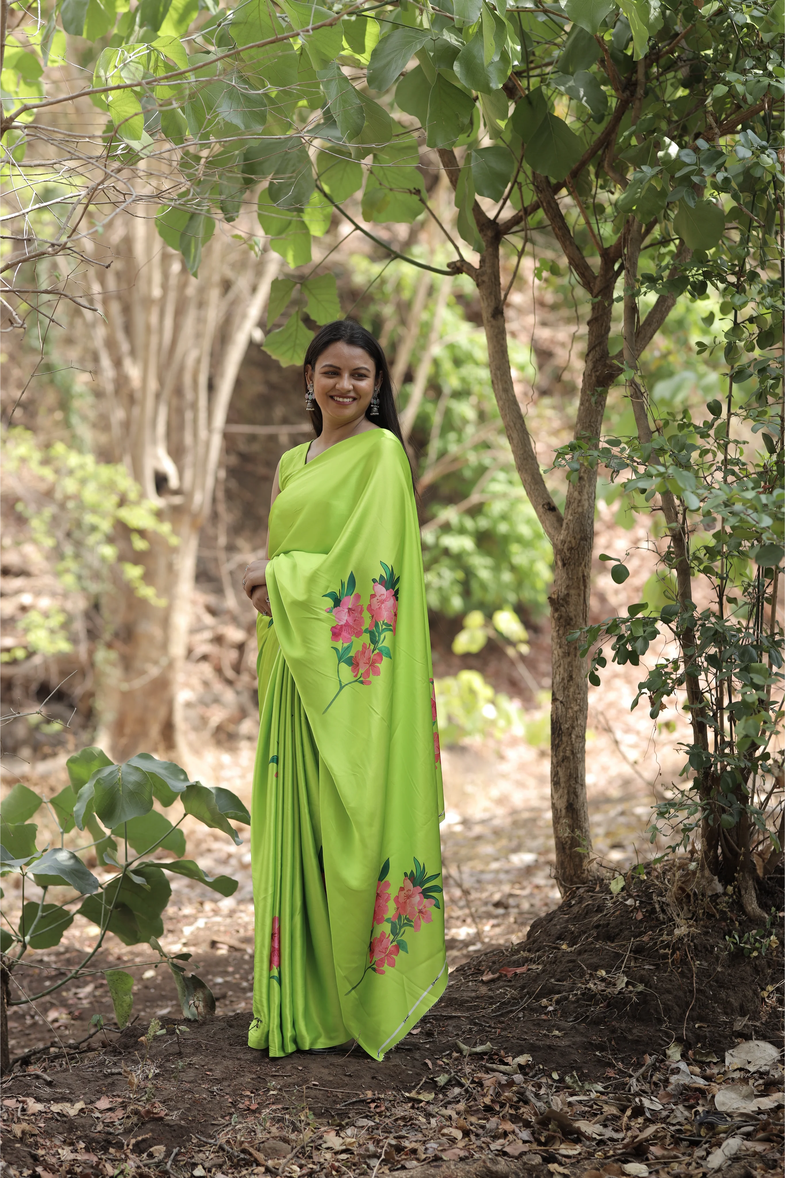 SHYAMIKA Japan Satin Floral Digital Print Saree with Blouse
