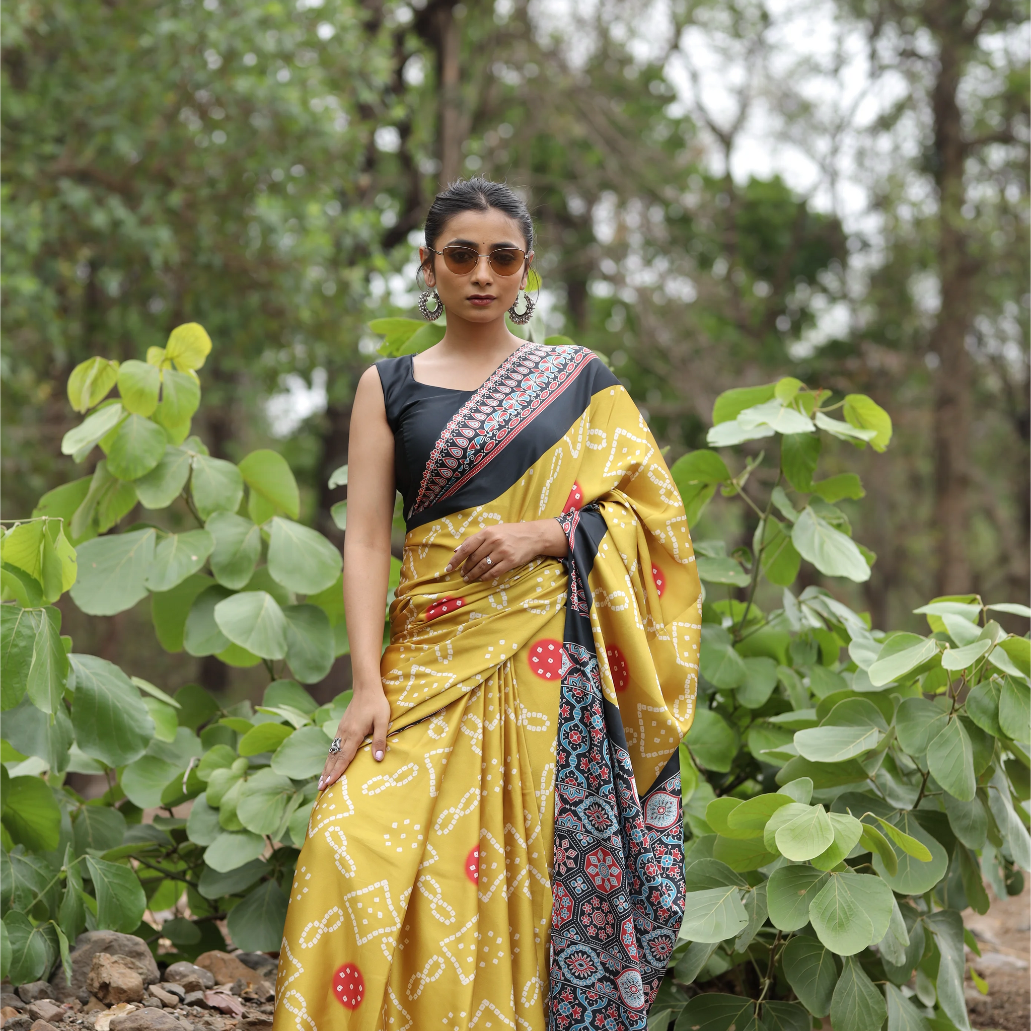 SHYAMIKA Japan Satin Bandhani Digital Print Saree with Blouse