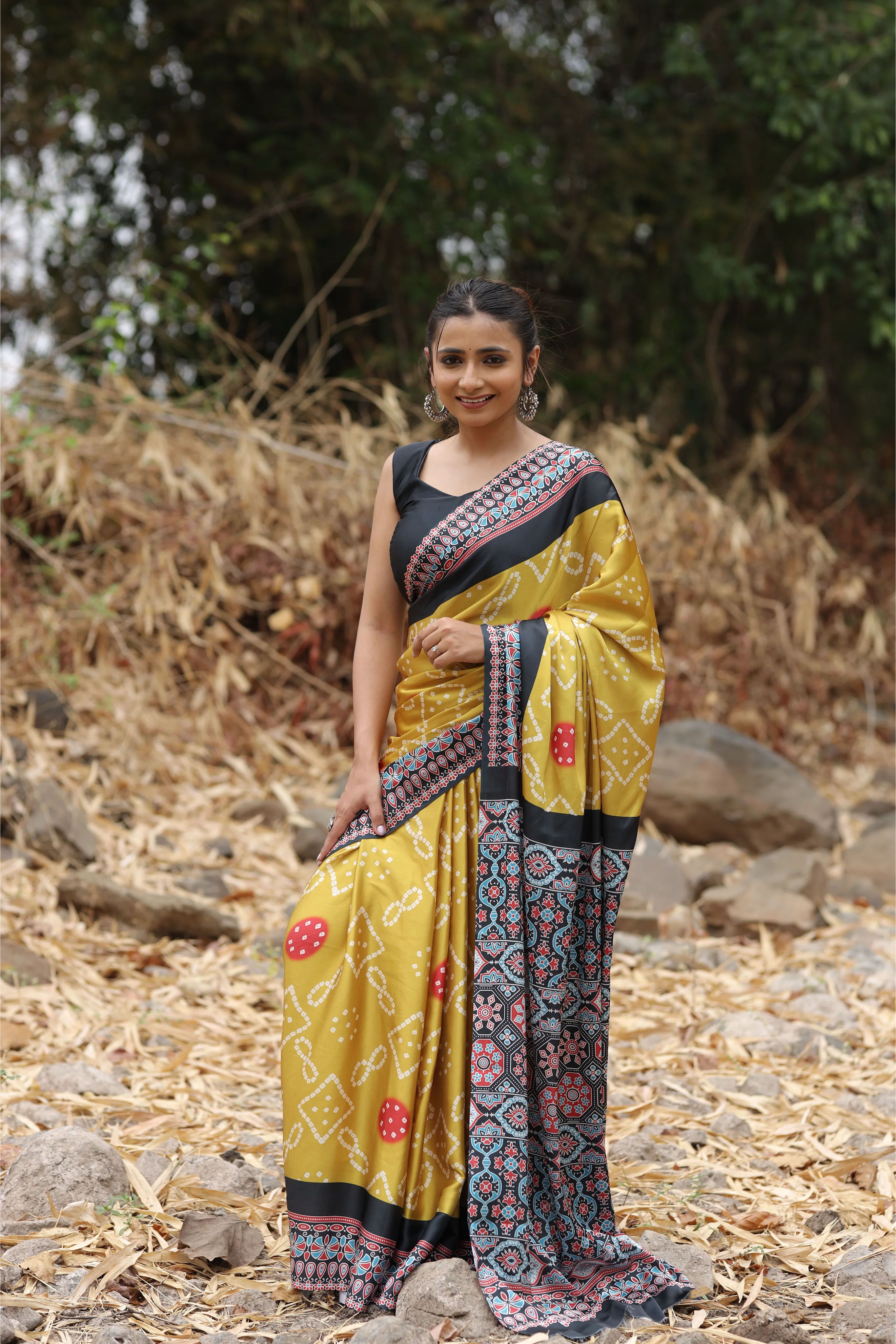 SHYAMIKA Japan Satin Bandhani Digital Print Saree with Blouse