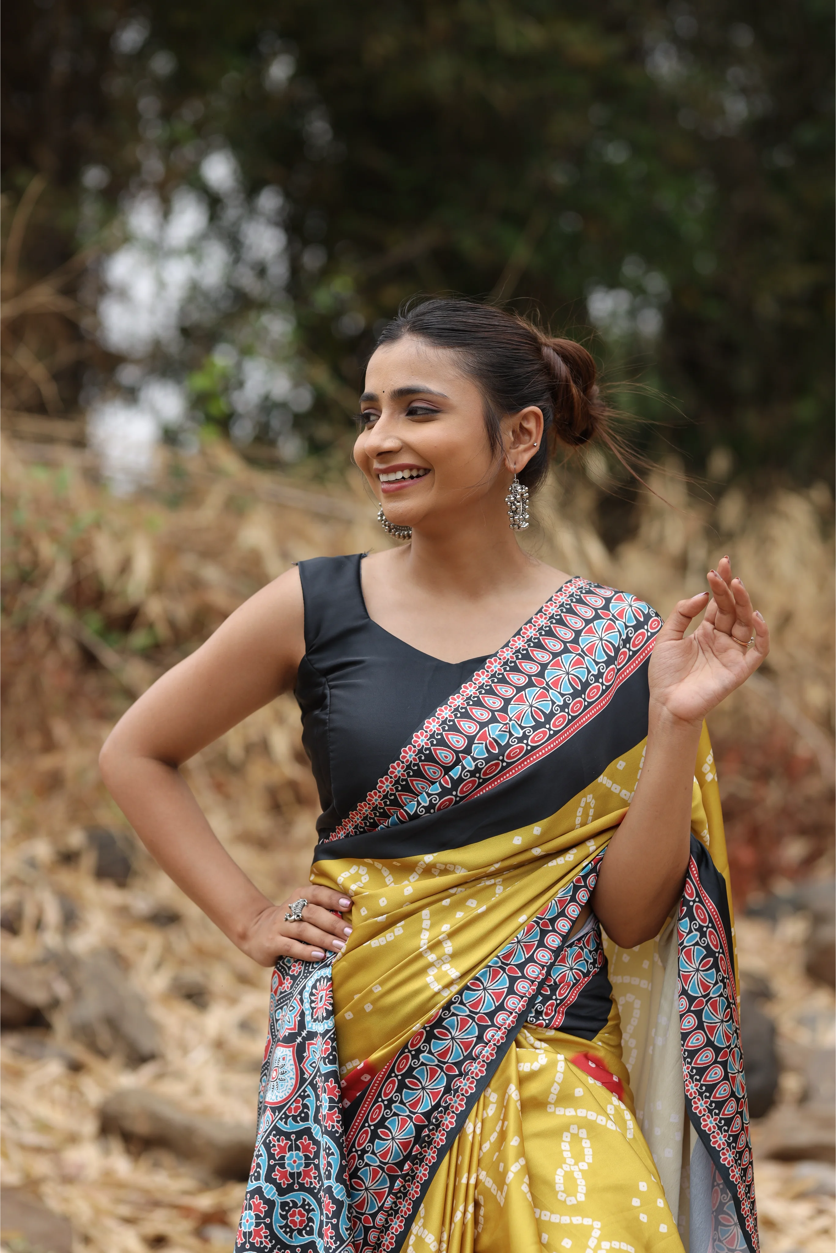 SHYAMIKA Japan Satin Bandhani Digital Print Saree with Blouse