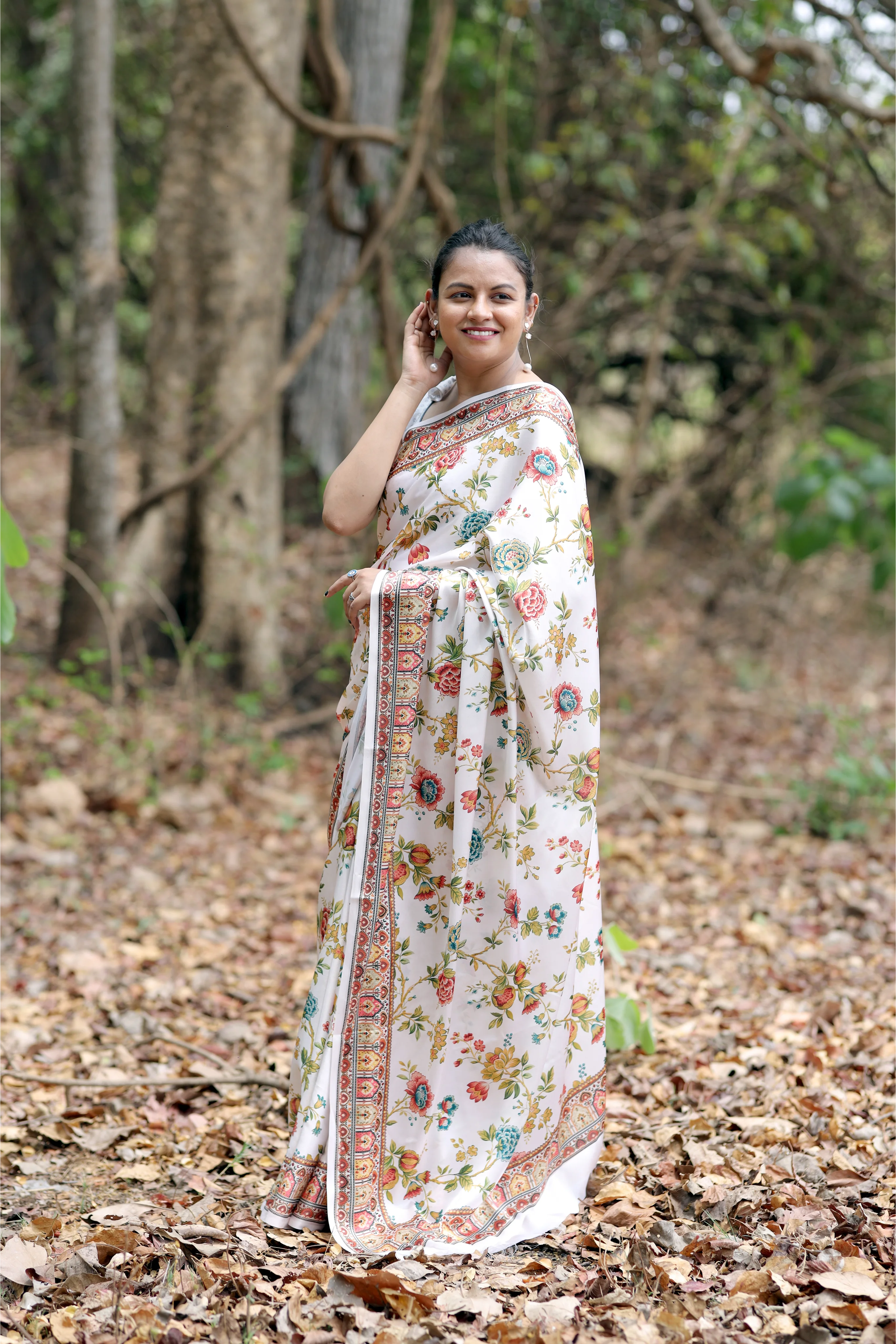 SHYAMIKA Japan Satin Multicolor Floral Digital Print Saree with Blouse