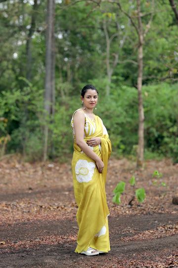 SHYAMIKA Japan Satin Yellow Digital Bloom Print Saree with Blouse