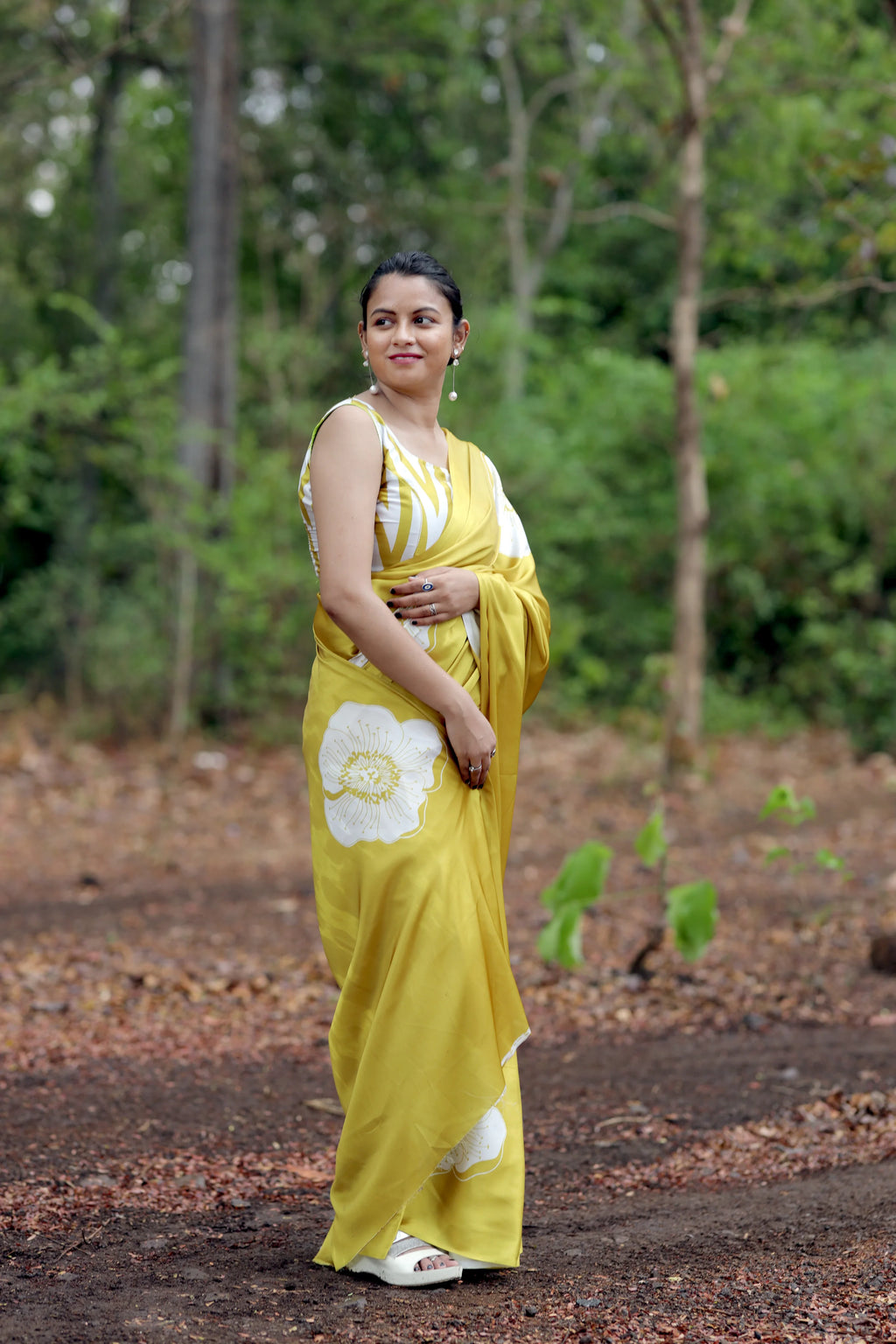 SHYAMIKA Japan Satin Yellow Digital Bloom Print Saree with Blouse