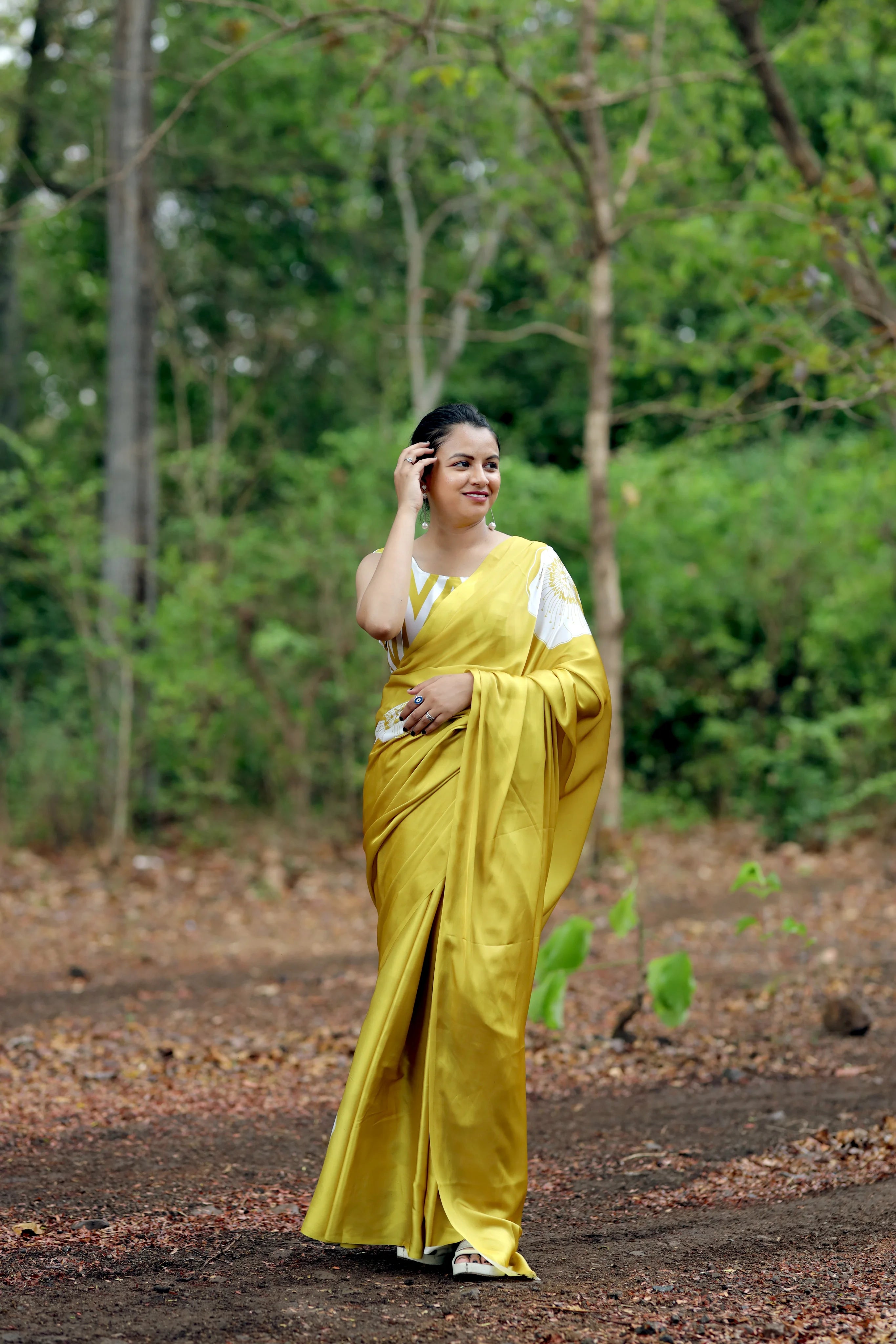 SHYAMIKA Japan Satin Yellow Digital Bloom Print Saree with Blouse