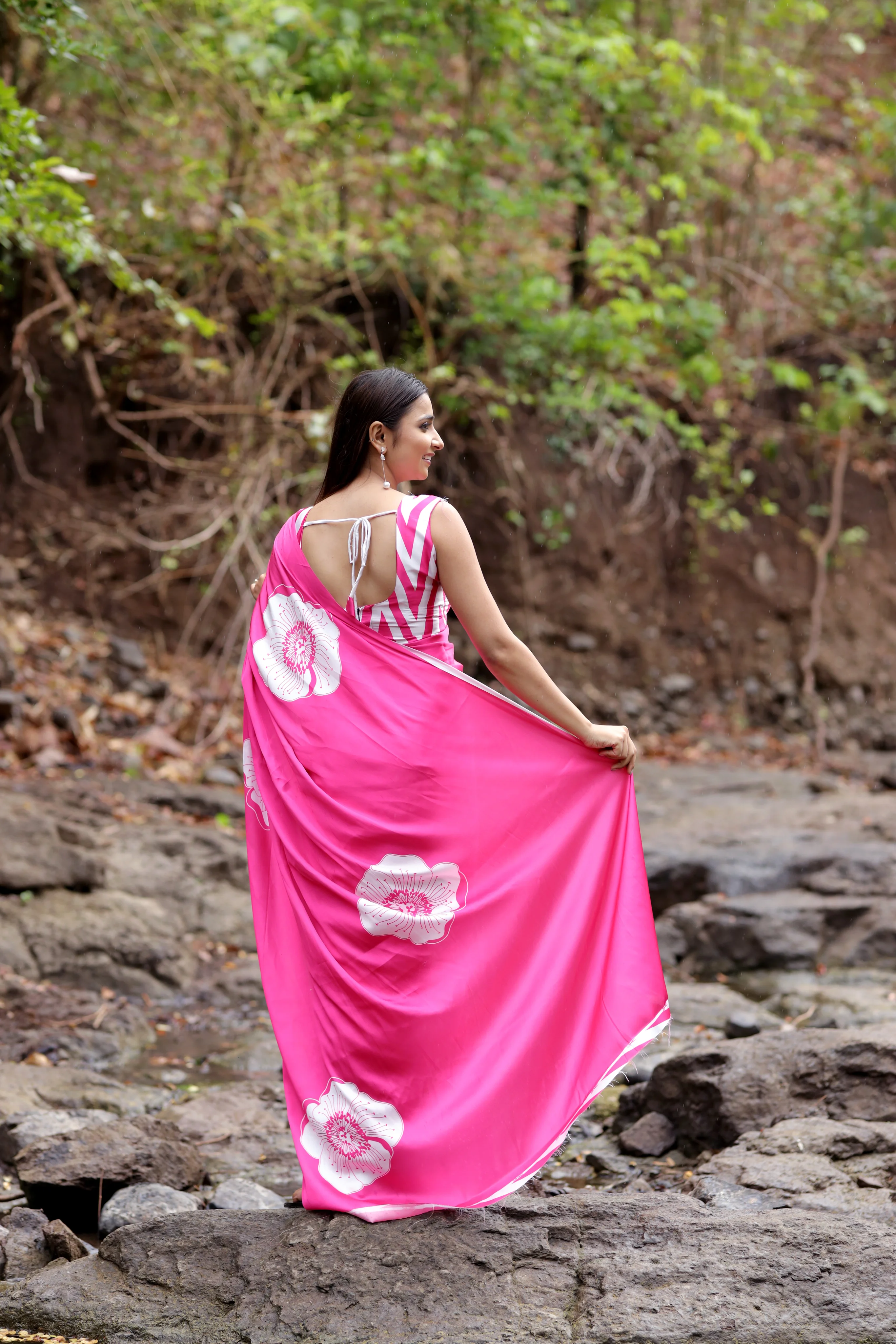 SHYAMIKA Japan Satin Bold Motif Digital Print Saree with Blouse