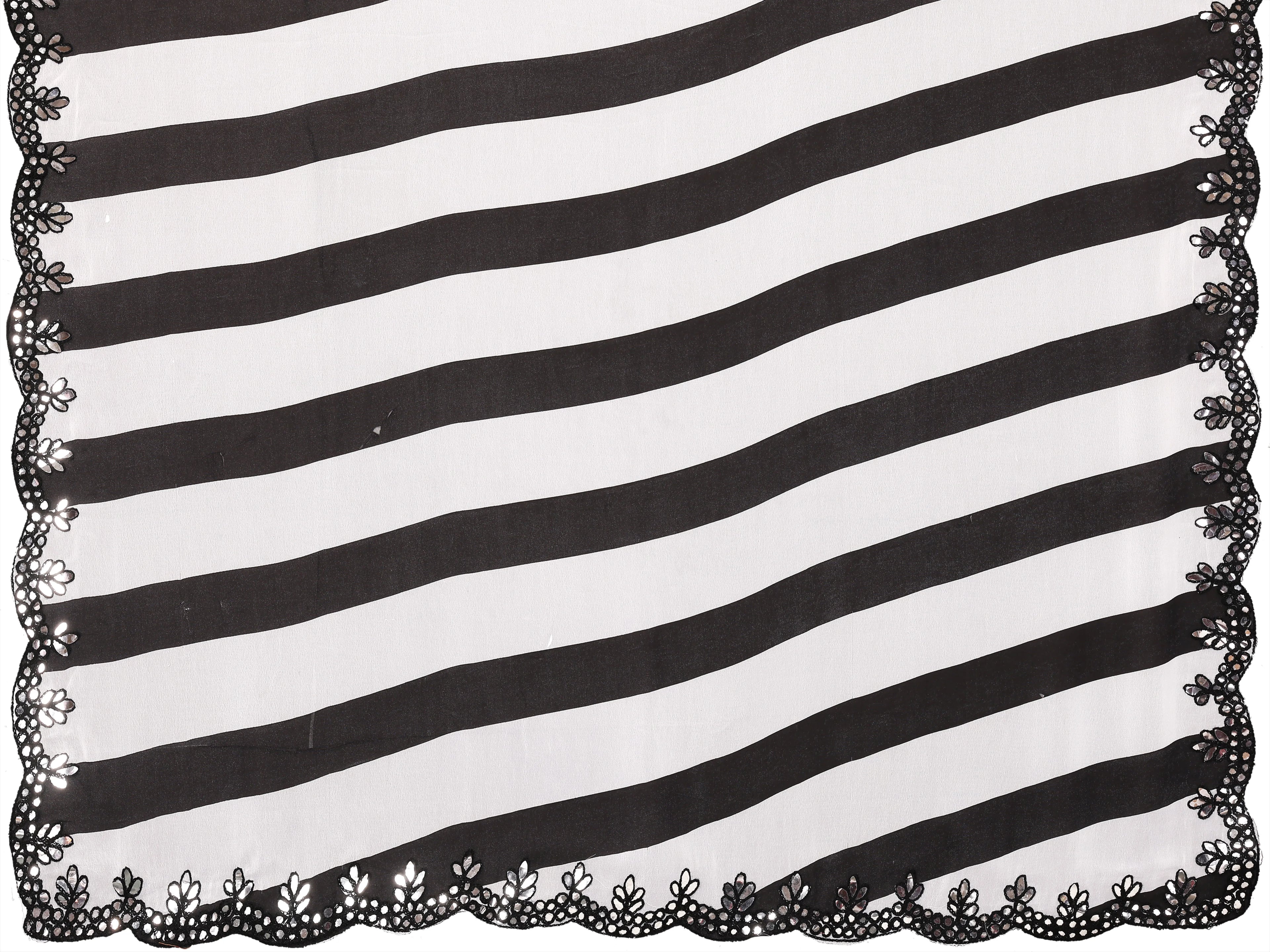 SHYAMIKA Georgette Zebra Printed Saree with Fancy Mirror Lace and Blouse