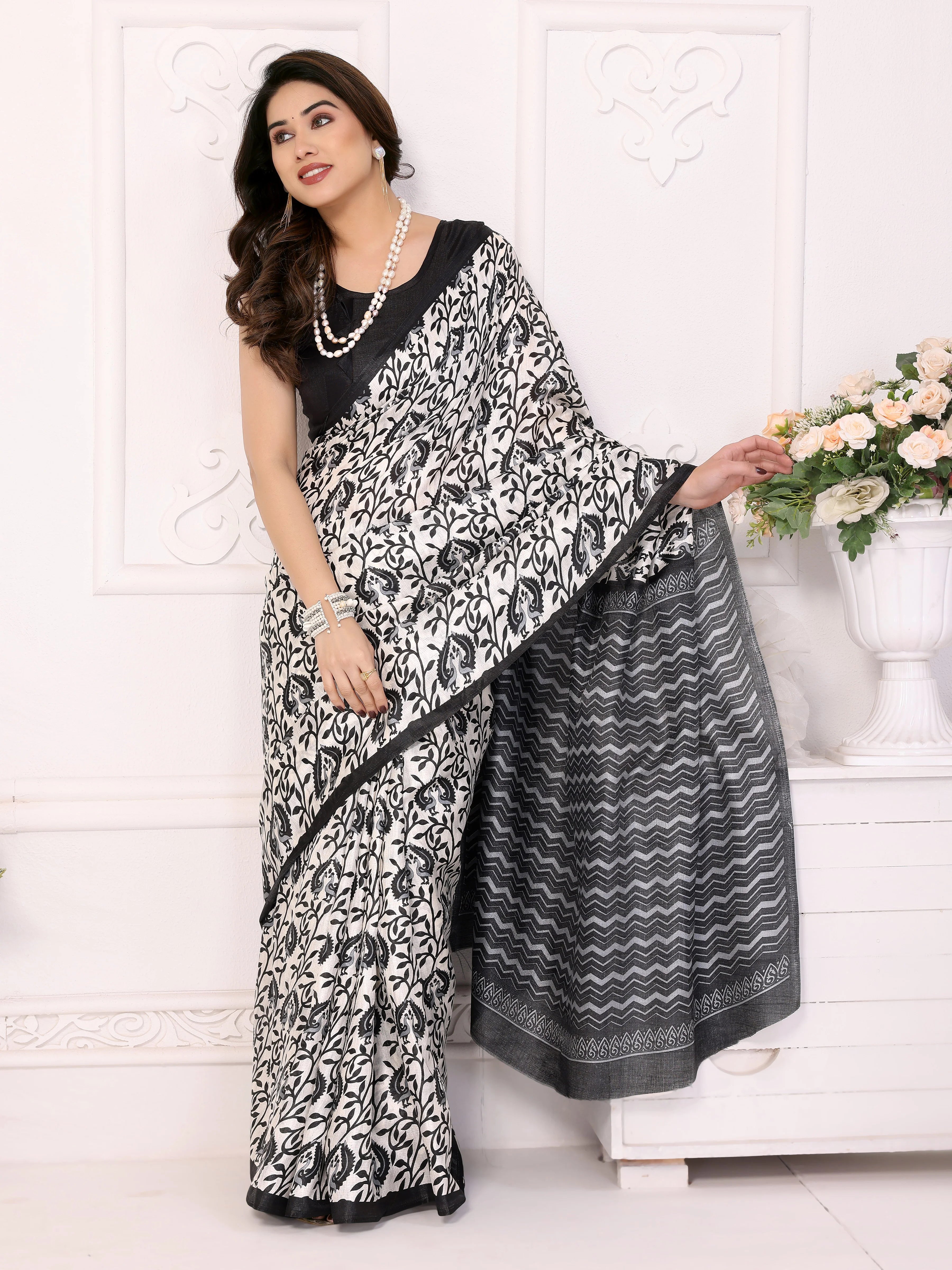 SHYAMIKA Khadi Vel Printed Saree with Blouse