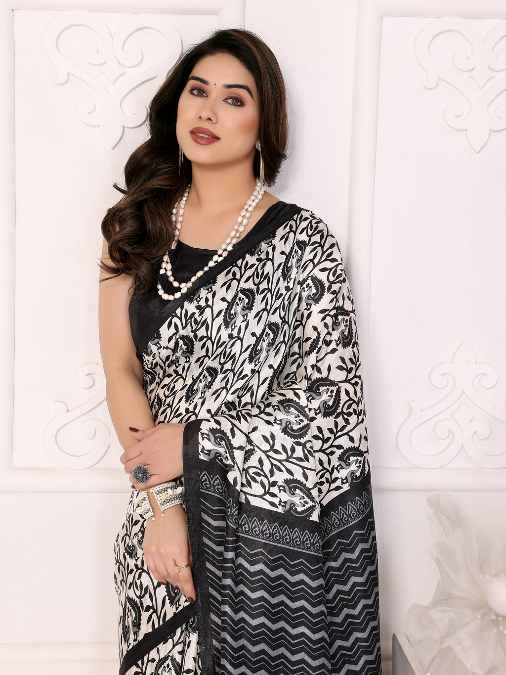 SHYAMIKA Khadi Vel Printed Saree with Blouse